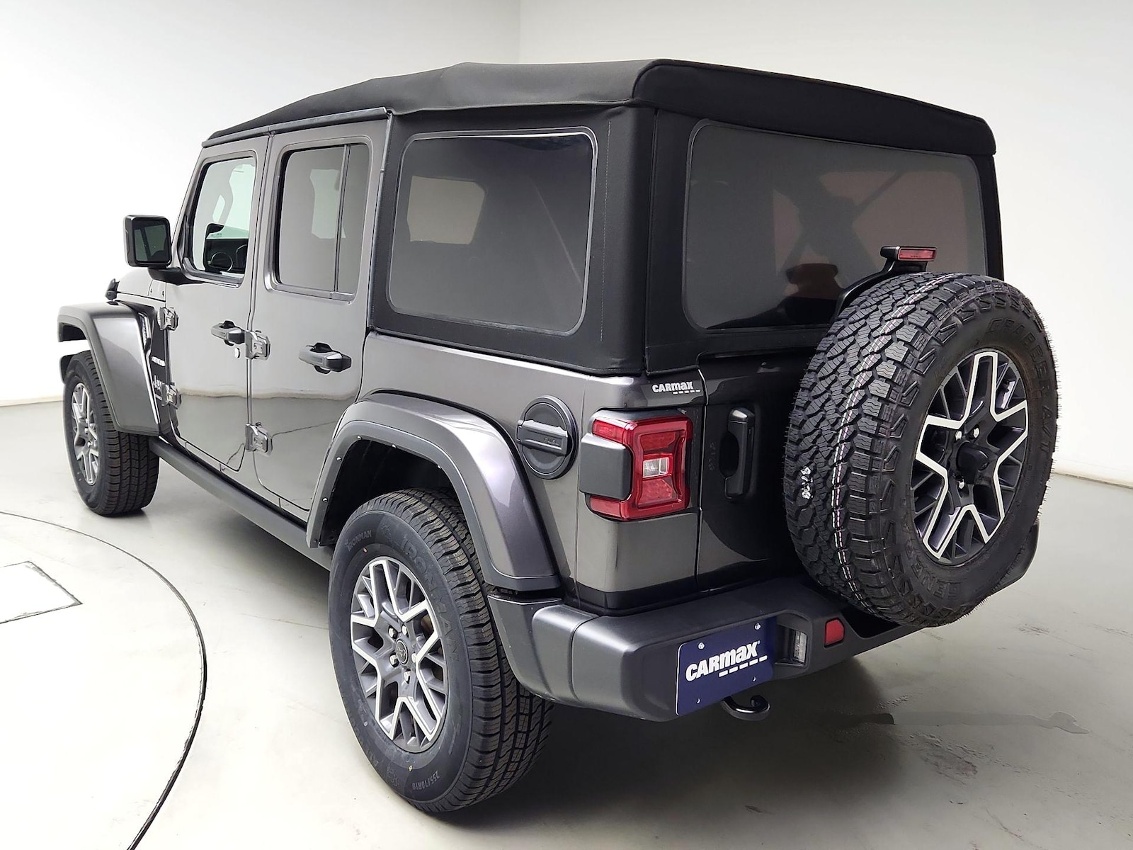 2024 Jeep Wrangler 4-Door Sahara - Photo 7