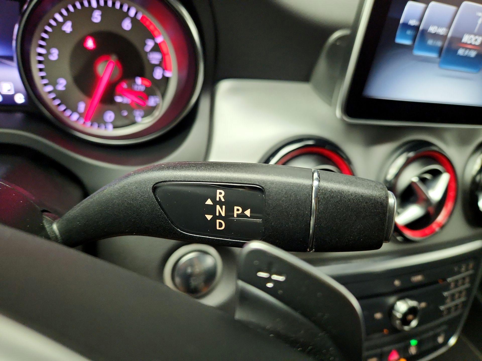 Thumbnail: 2016 Mercedes-Benz CLA - 16
