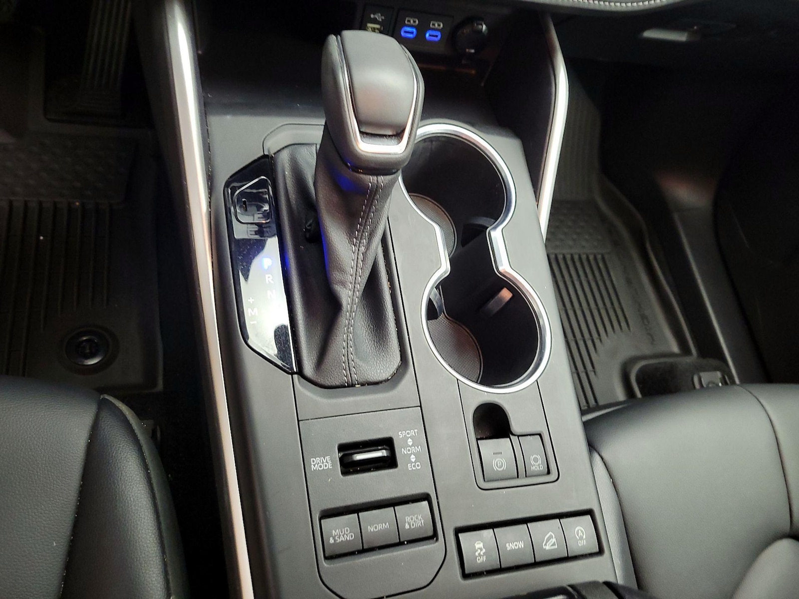 2022 Toyota Highlander XLE - Photo 18