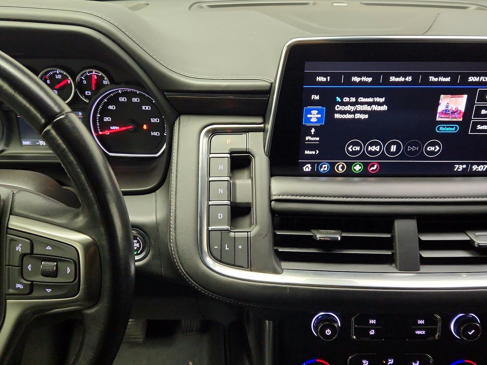 2021 Chevrolet Suburban LT - Photo 16