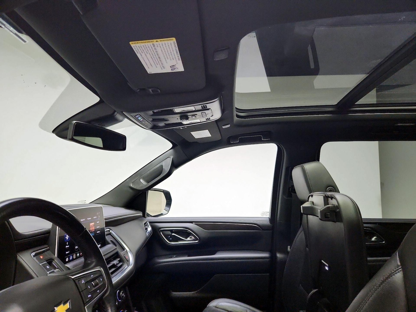 2021 Chevrolet Suburban LT - Photo 18