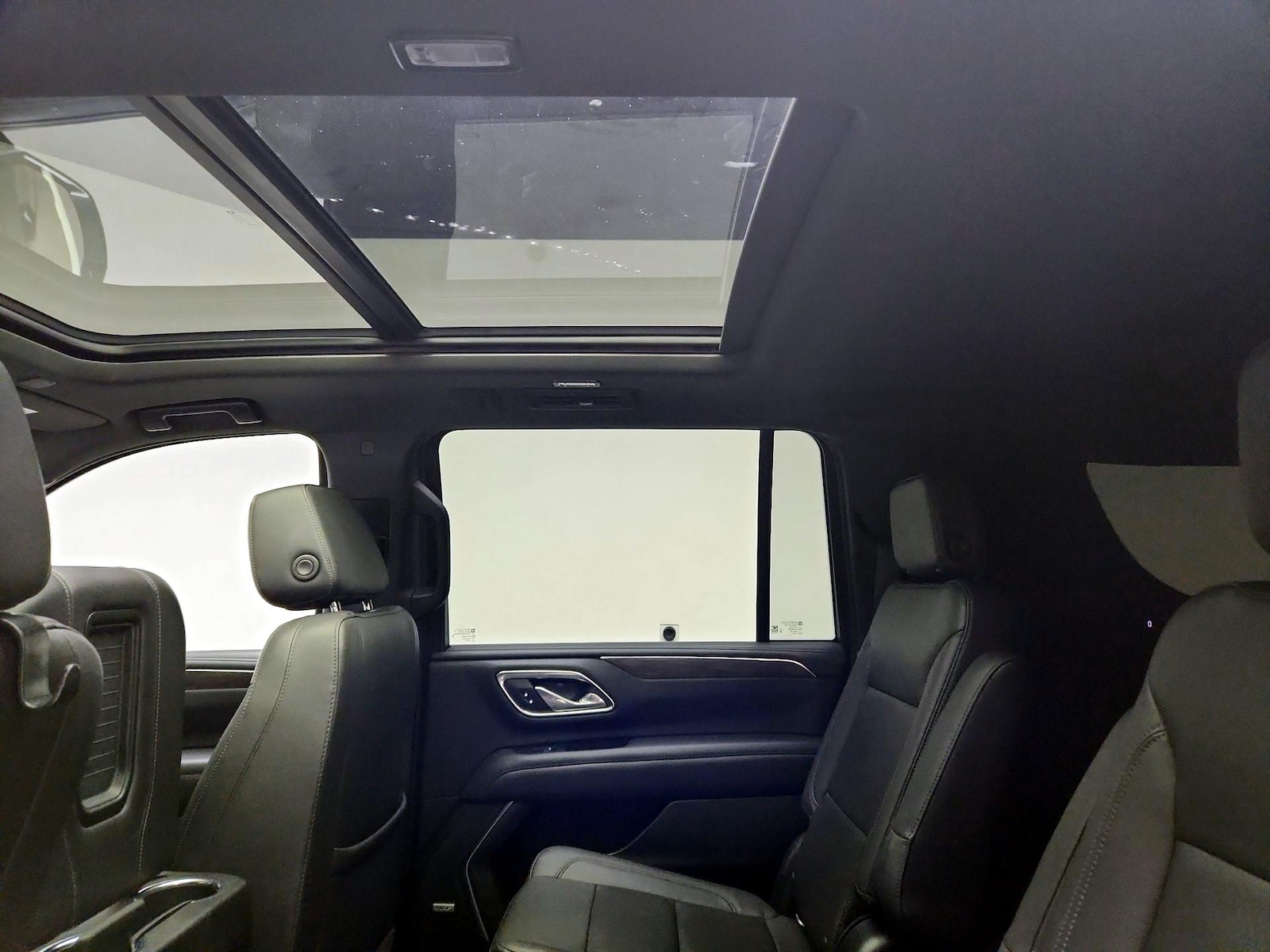 2021 Chevrolet Suburban LT - Photo 24