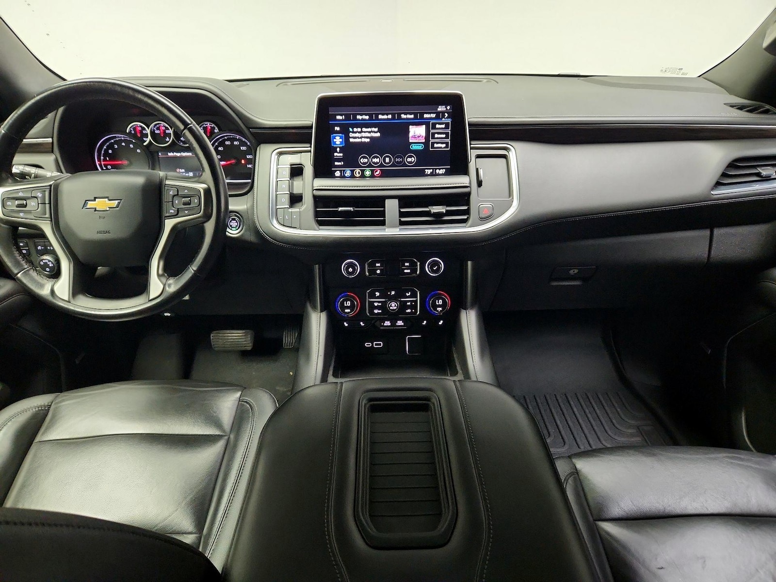 2021 Chevrolet Suburban LT - Photo 8