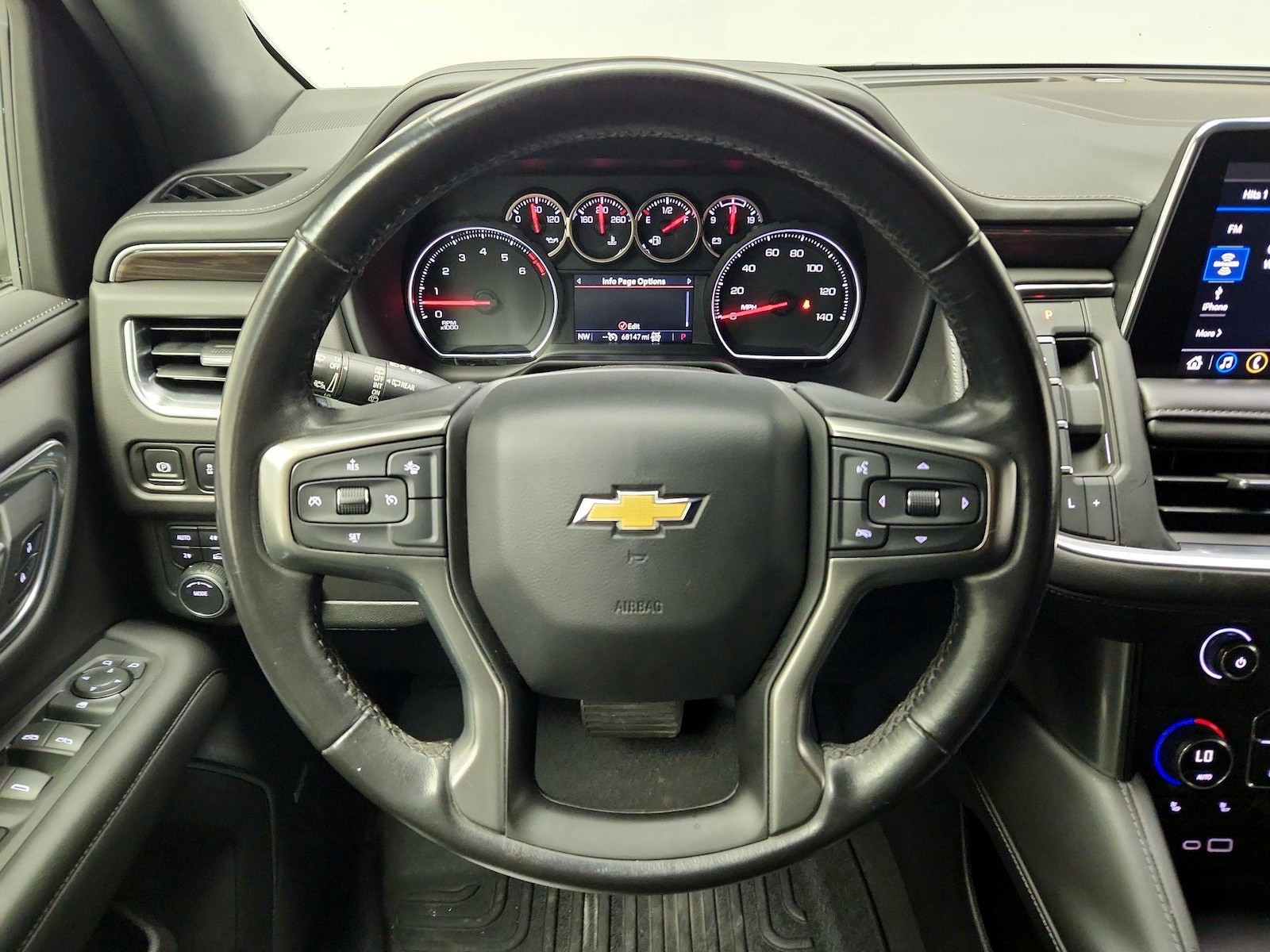 2021 Chevrolet Suburban LT - Photo 9