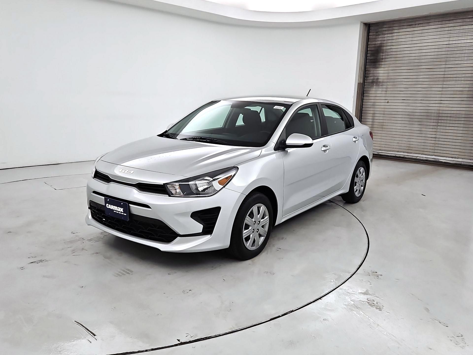 Thumbnail: 2023 Kia Rio - 3