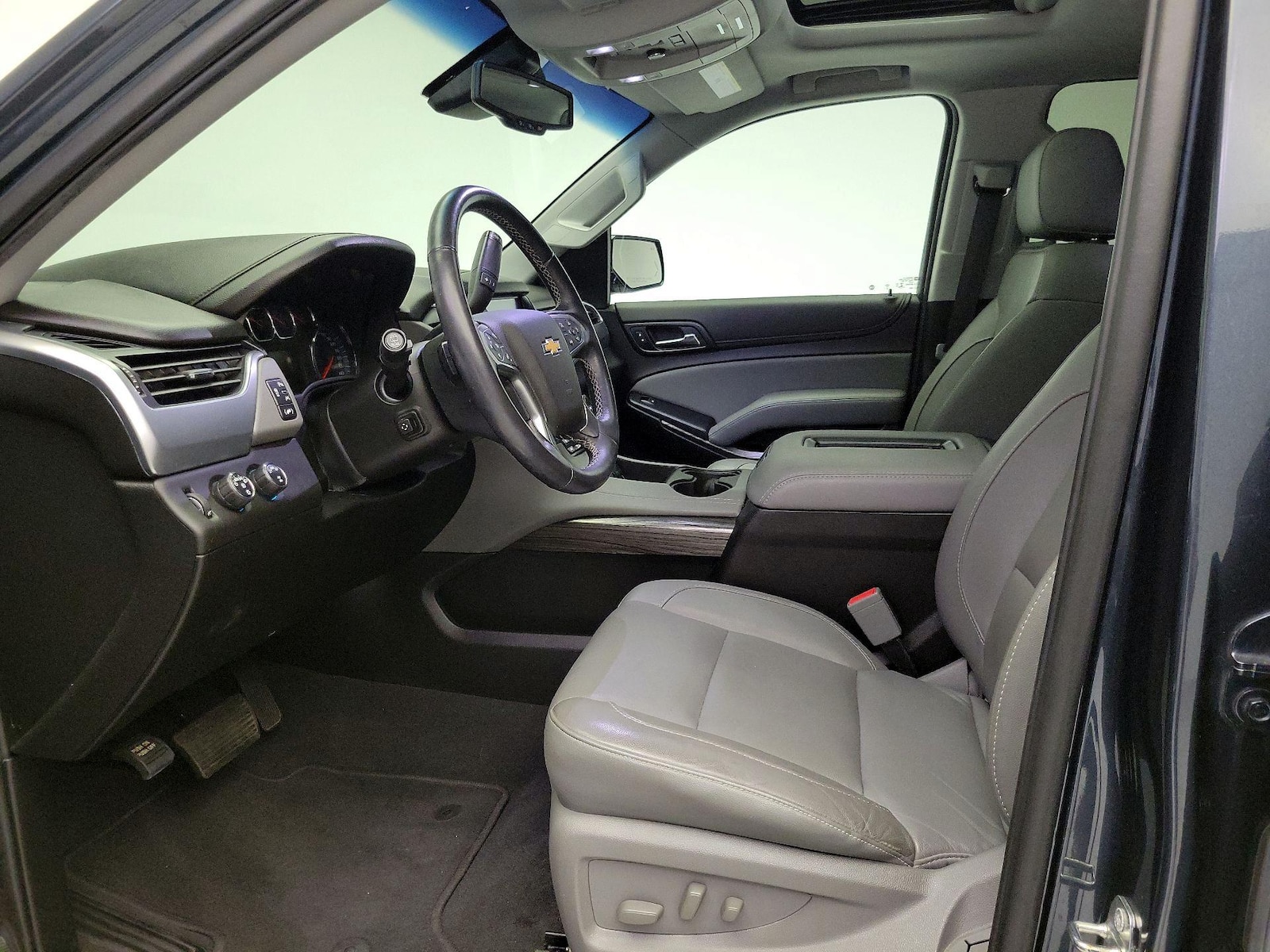 2019 Chevrolet Tahoe LT - Photo 12