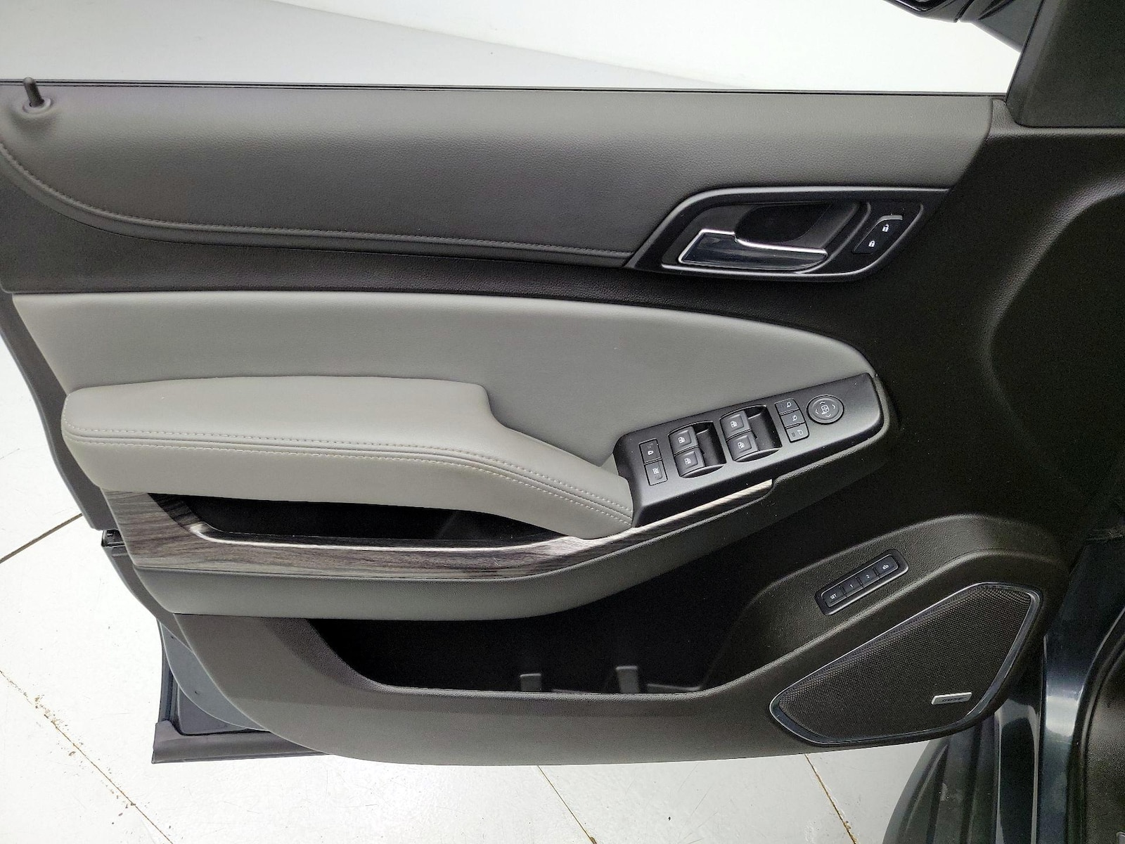 2019 Chevrolet Tahoe LT - Photo 13