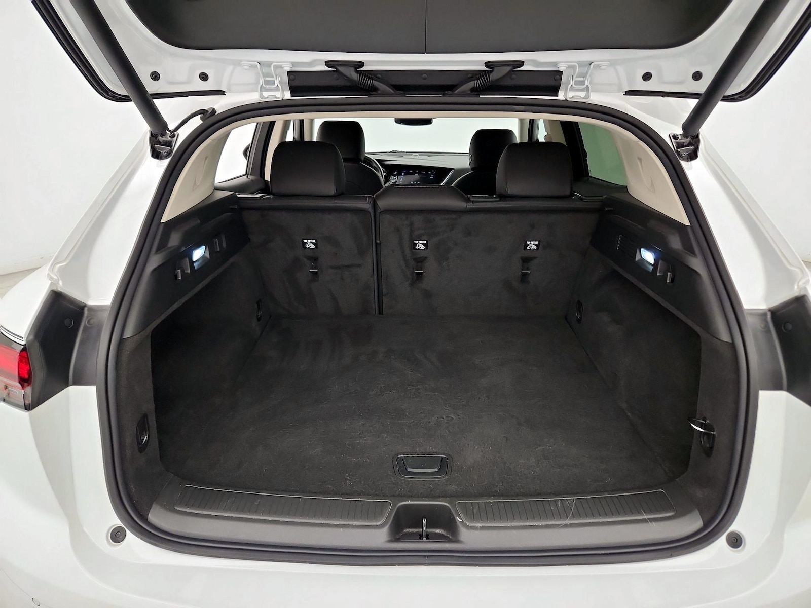 2023 Buick Envision Essence - Photo 21