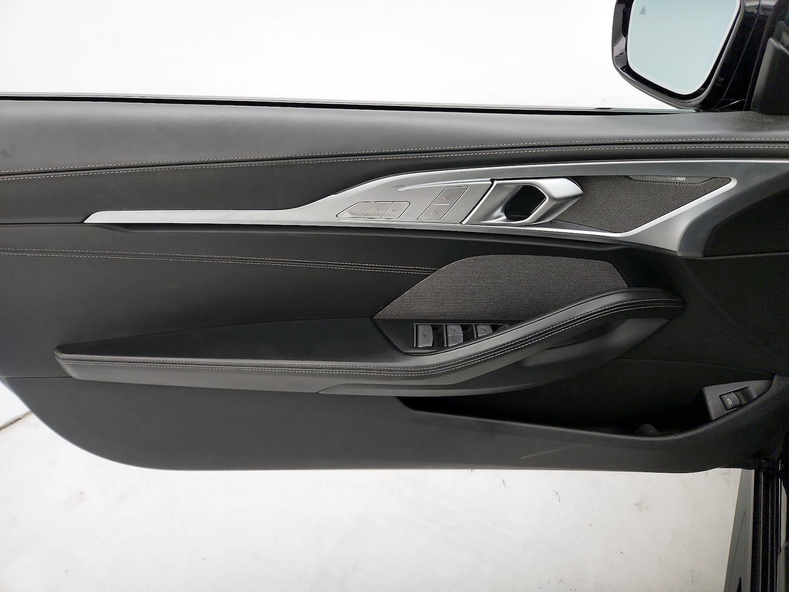 2025 BMW 8 Series 840i - Photo 13