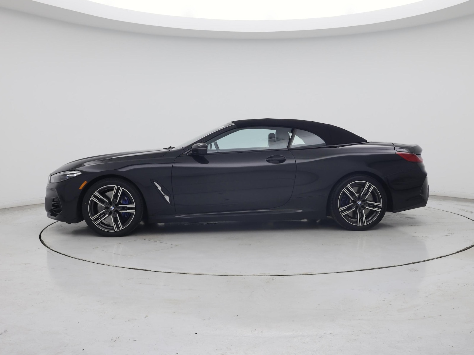 2025 BMW 8 Series 840i - Photo 4