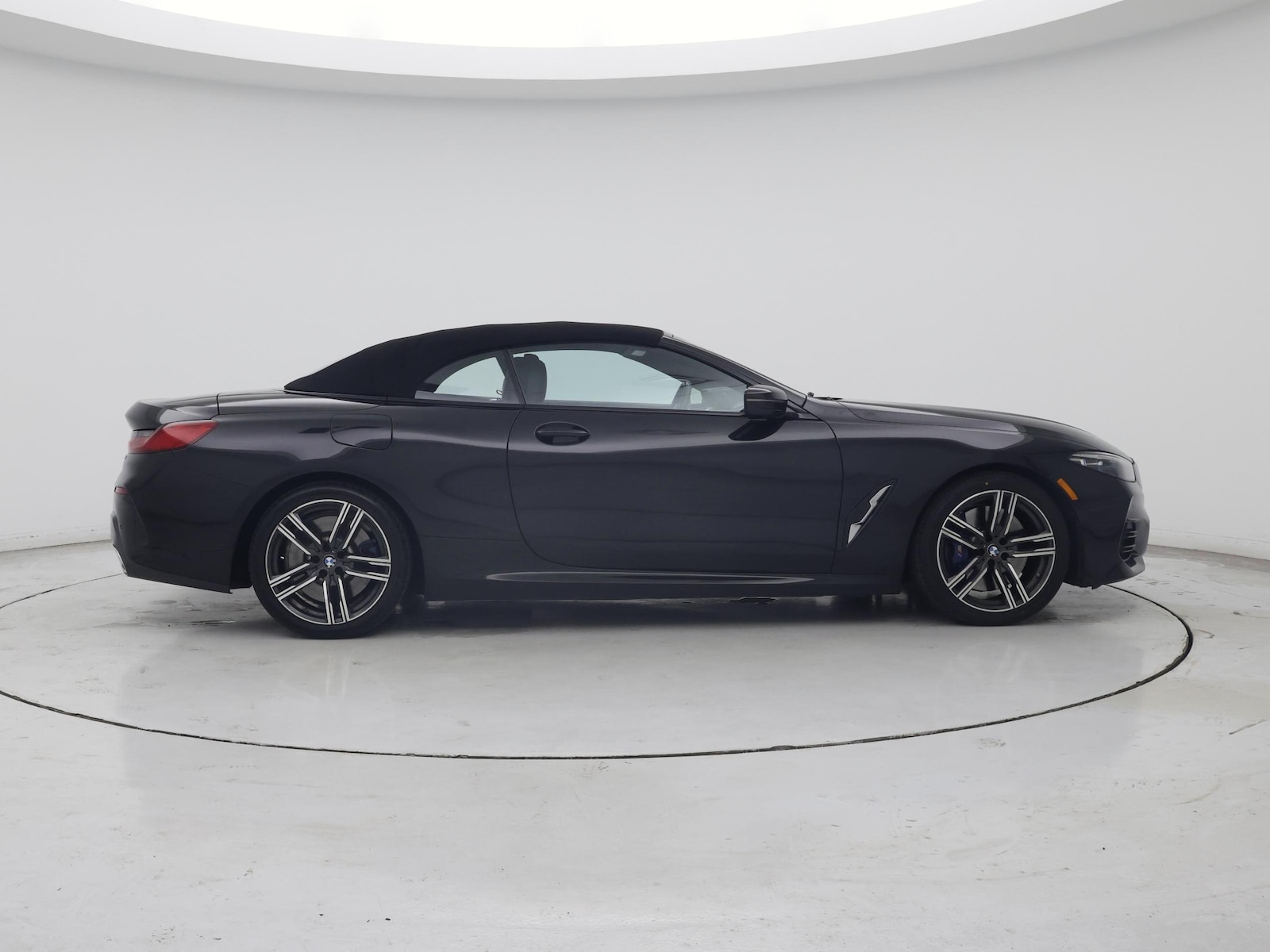 2025 BMW 8 Series 840i - Photo 8