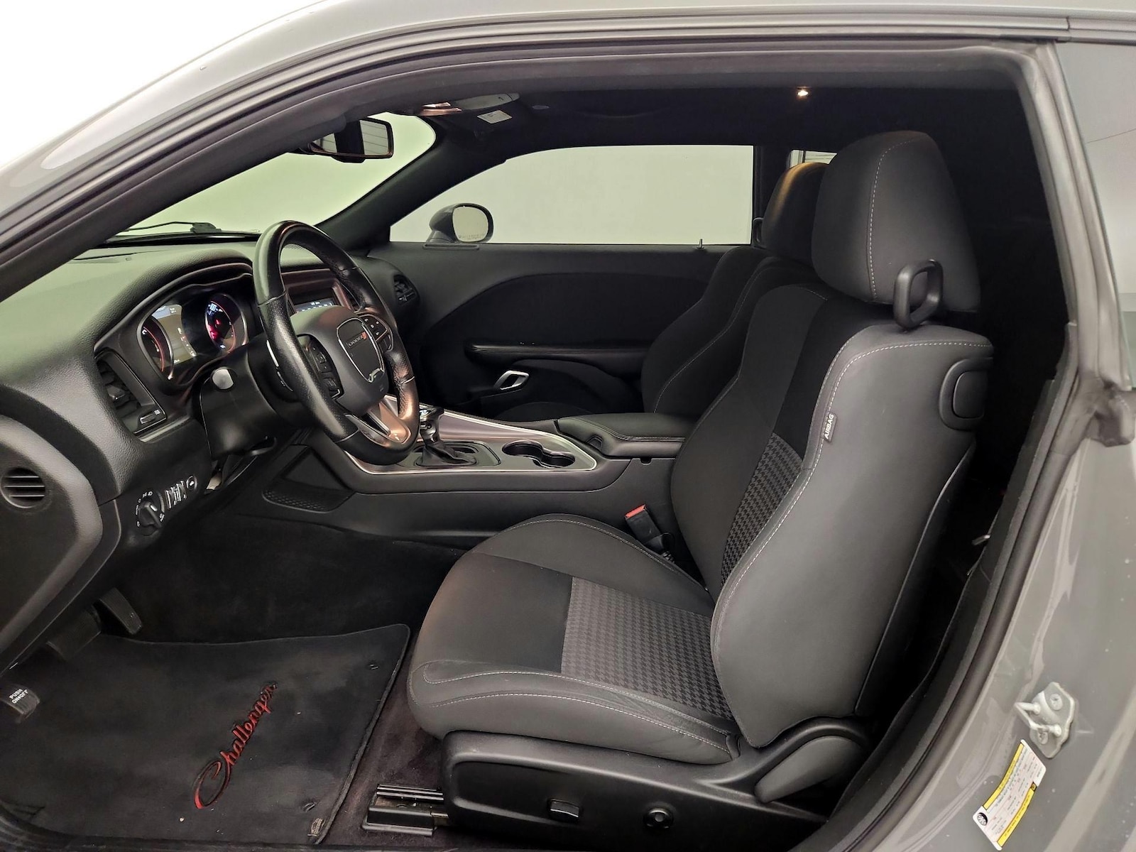 Power Seat(s) & Side Airbags