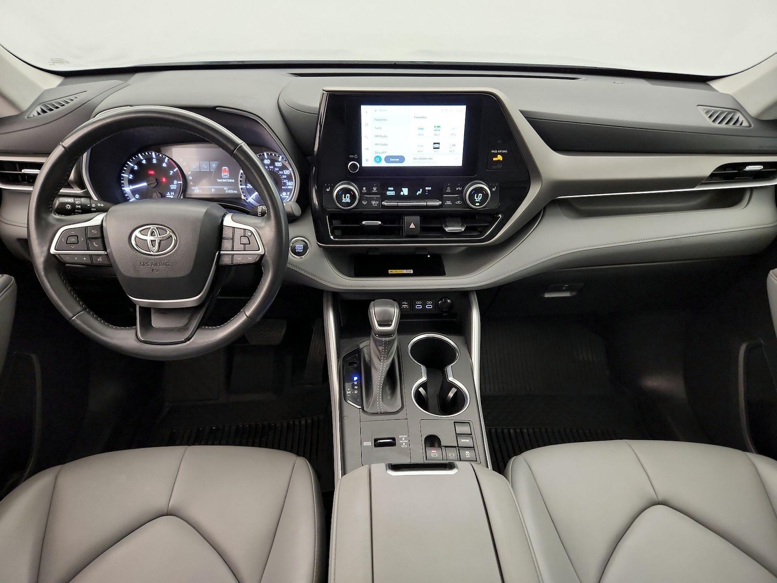 2023 Toyota Highlander XLE - Photo 10