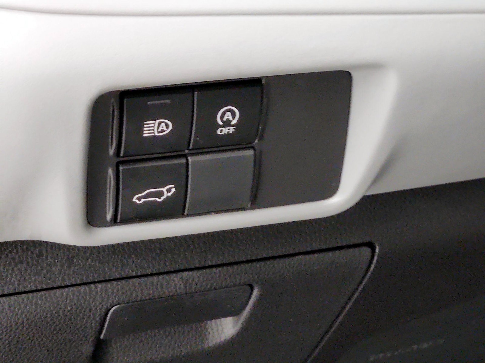 2023 Toyota Highlander XLE - Photo 14