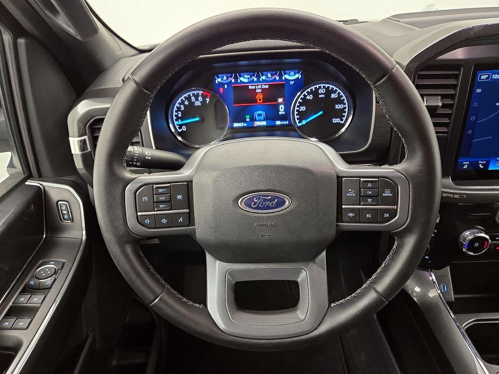 2023 Ford F-150 XLT - Photo 11