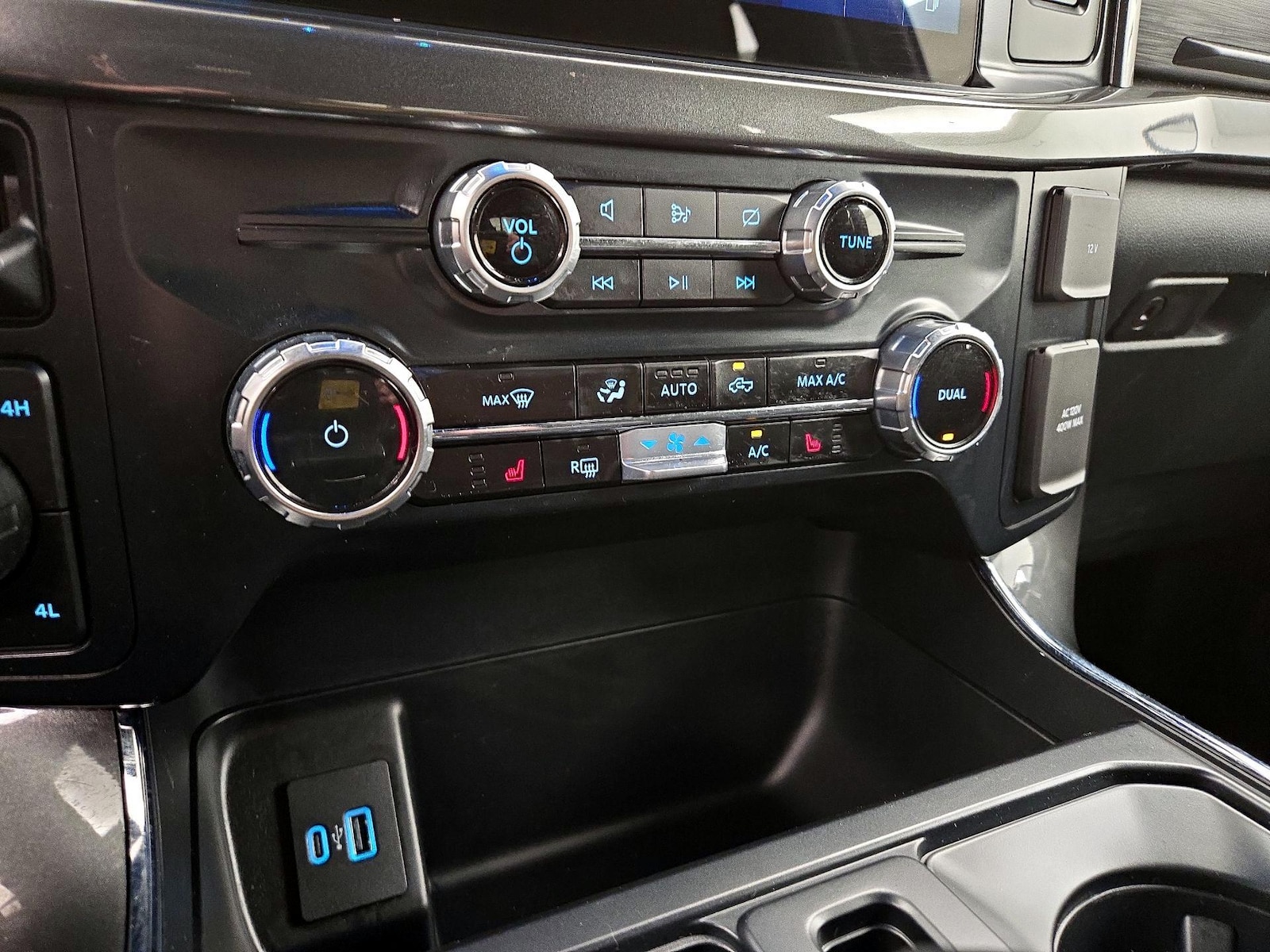 2023 Ford F-150 XLT - Photo 18