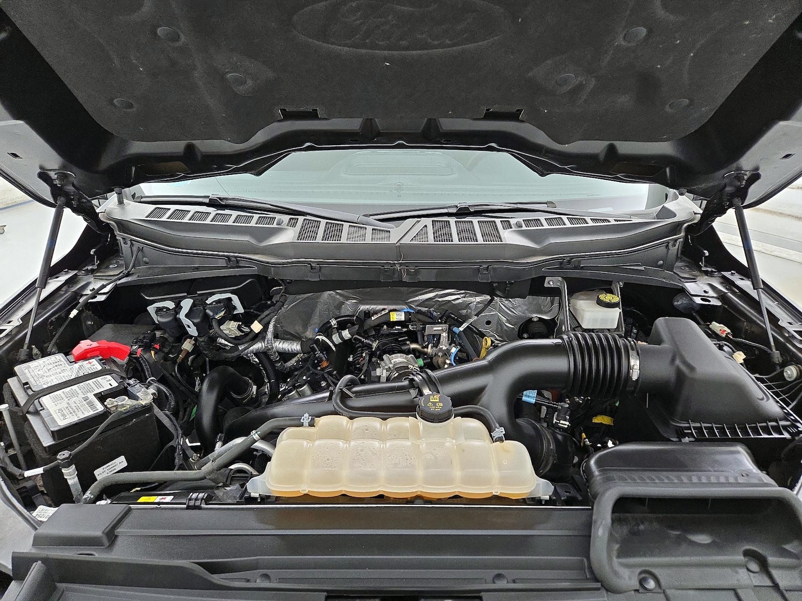 2023 Ford F-150 XLT - Photo 23