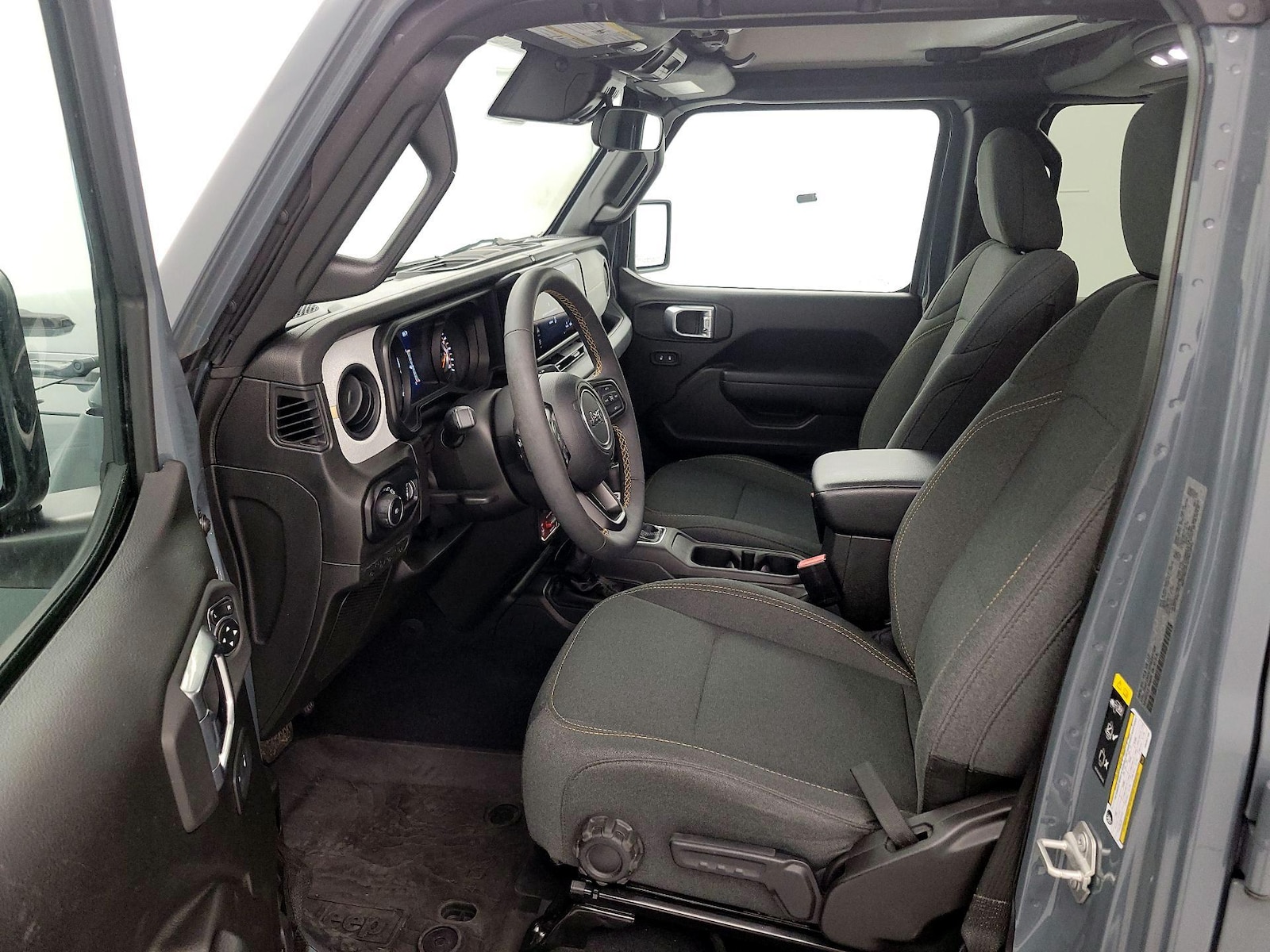 2024 Jeep Wrangler 4-Door Willys - Photo 12