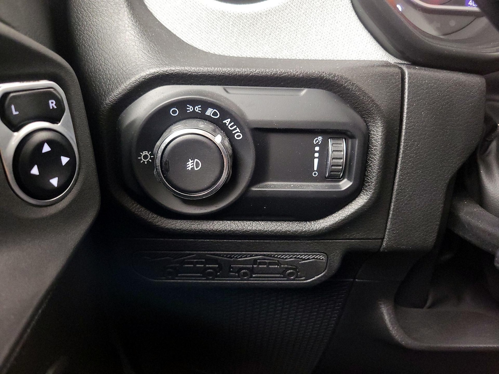 2024 Jeep Wrangler 4-Door Willys - Photo 14