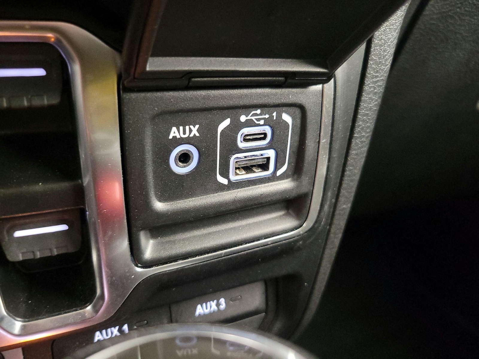 2024 Jeep Wrangler 4-Door Willys - Photo 19