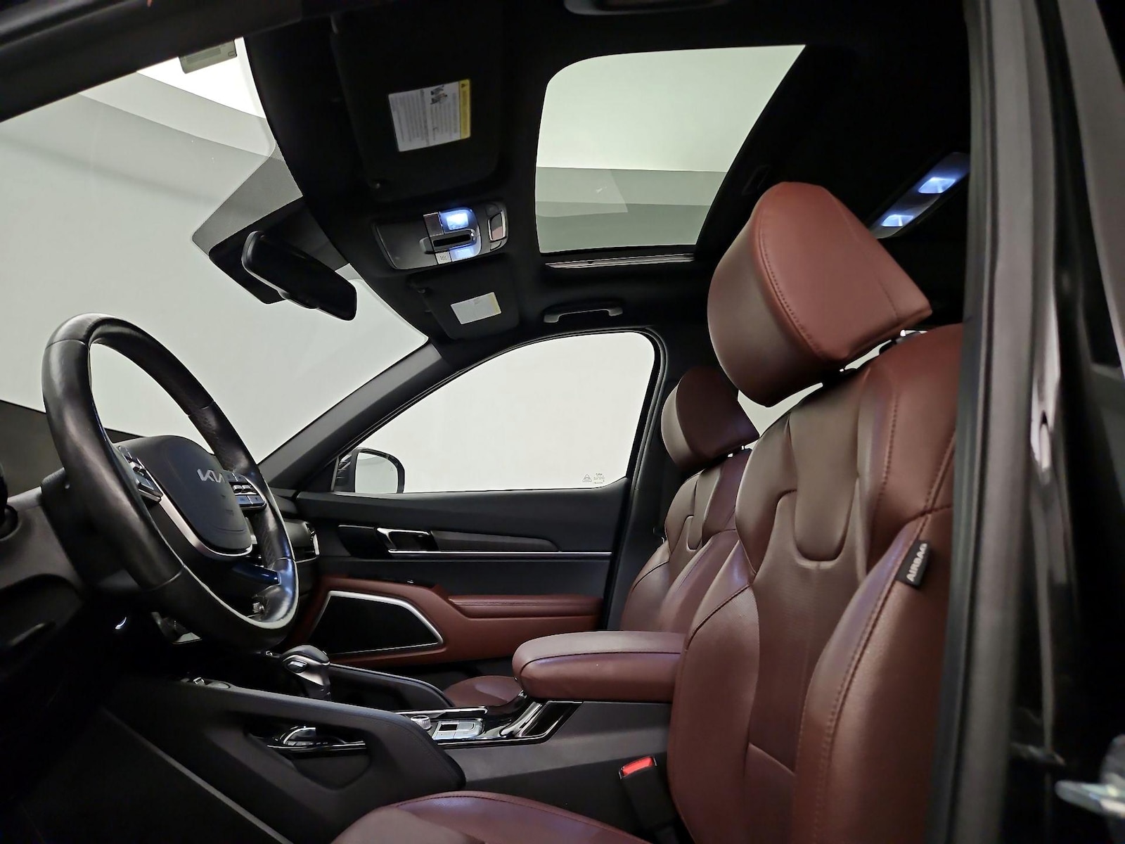Sunroof(s) & Overhead Airbags