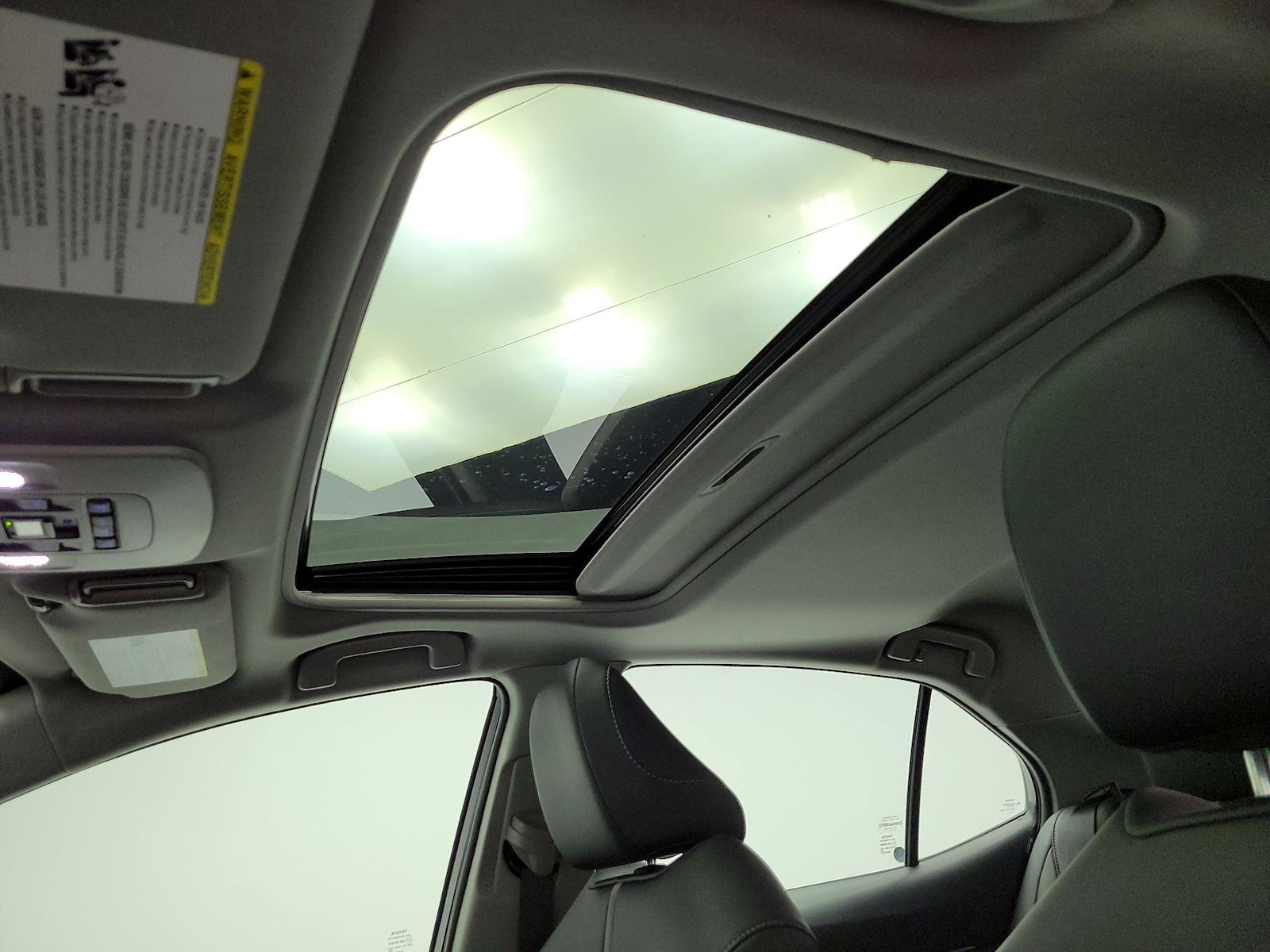 Sunroof(s) & Overhead Airbags