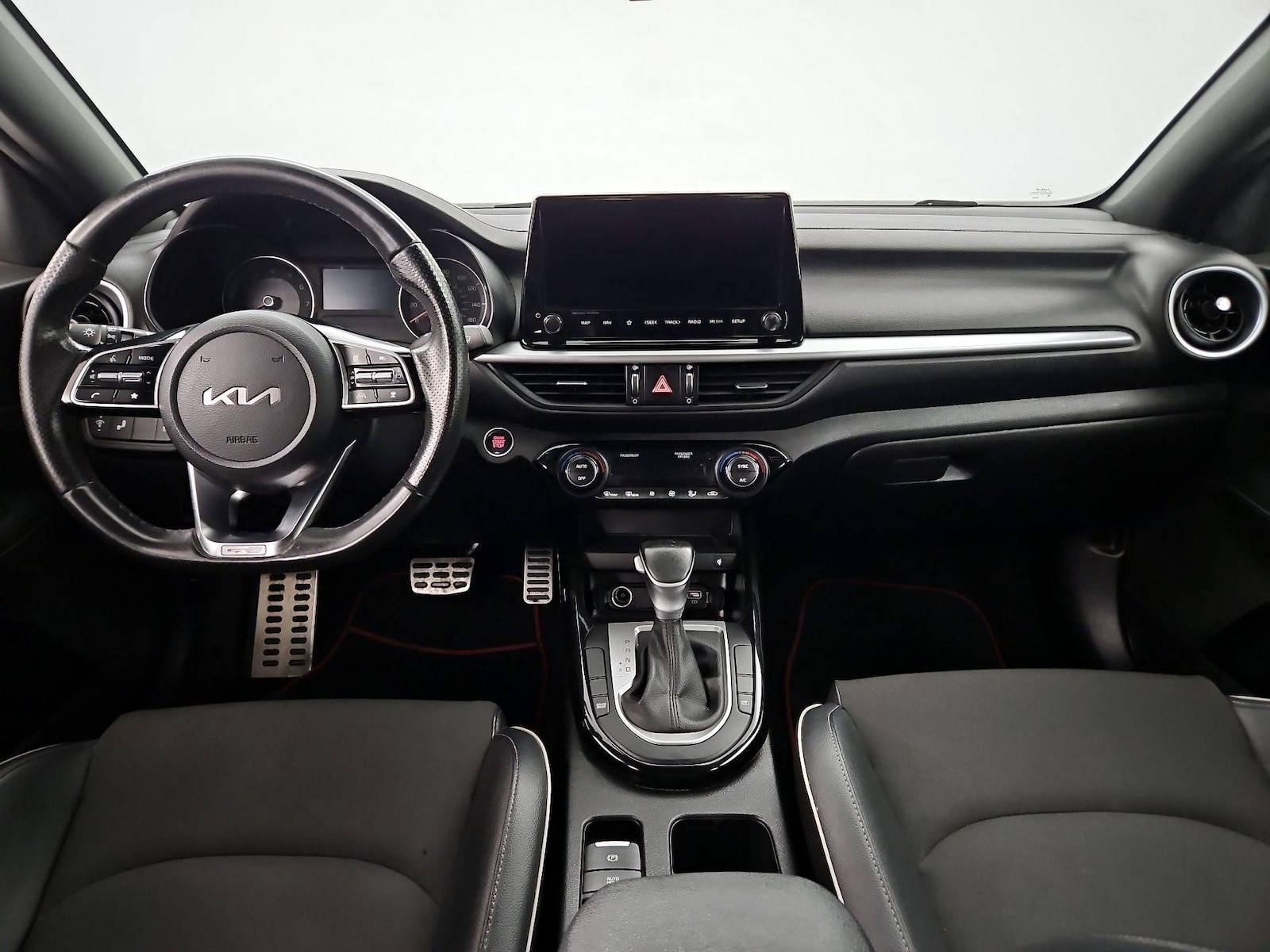 2024 Kia Forte GT-Line - Photo 10