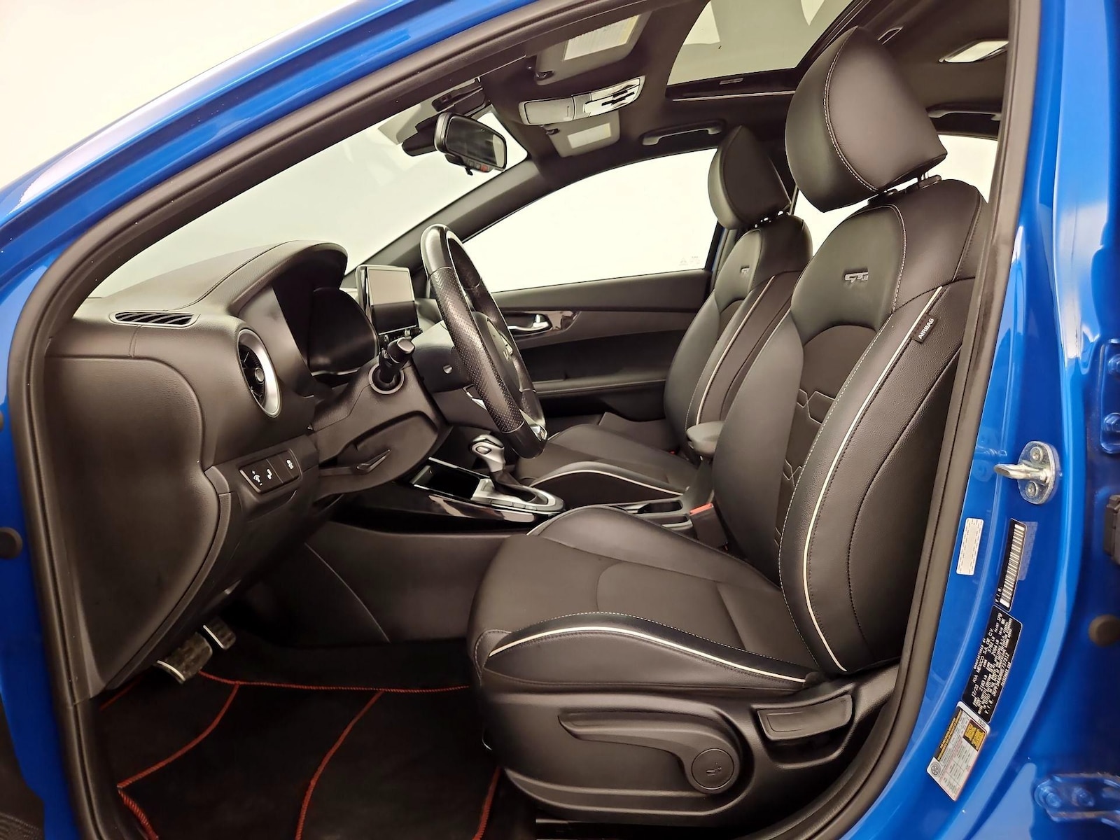 2024 Kia Forte GT-Line - Photo 12