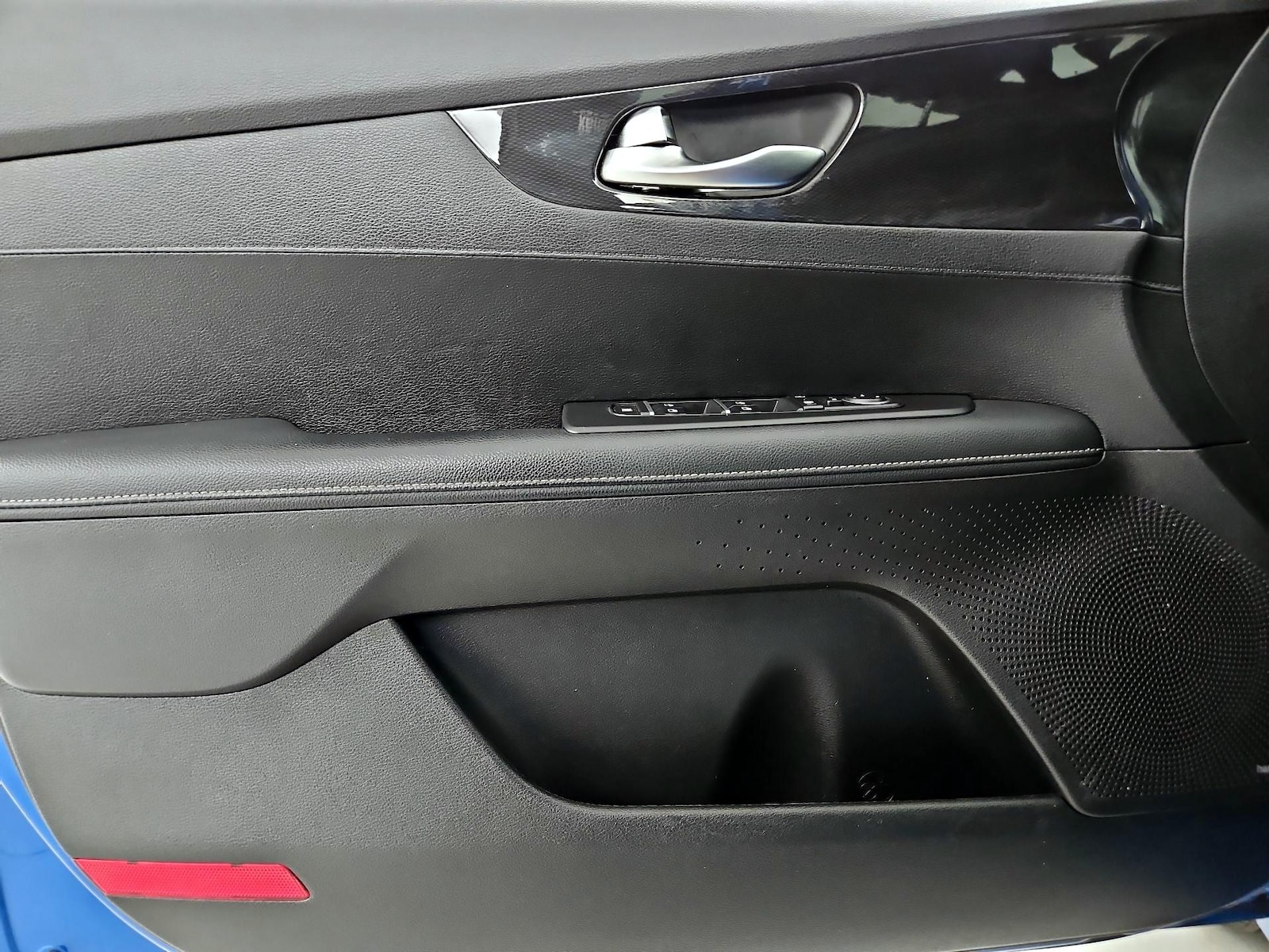 2024 Kia Forte GT-Line - Photo 13