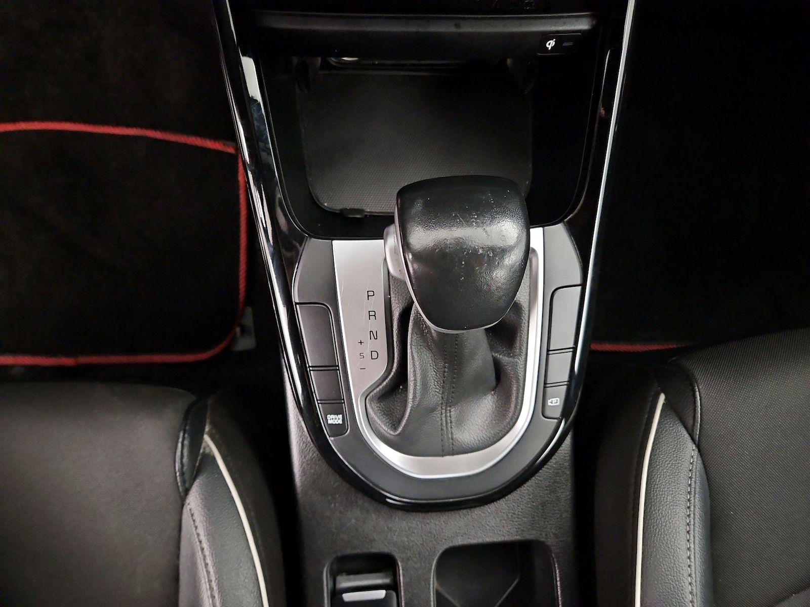2024 Kia Forte GT-Line - Photo 19