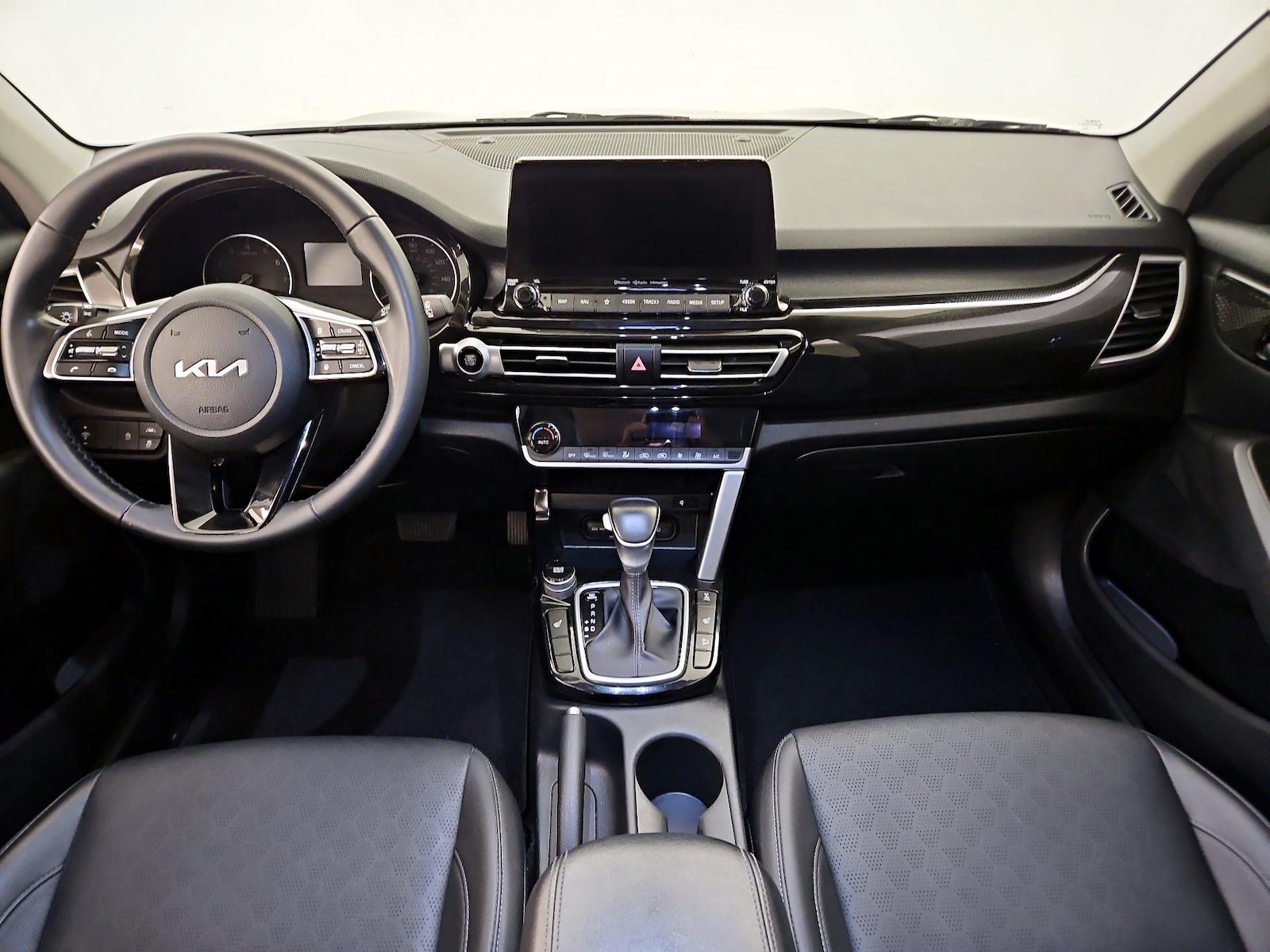2022 Kia Seltos EX - Photo 10