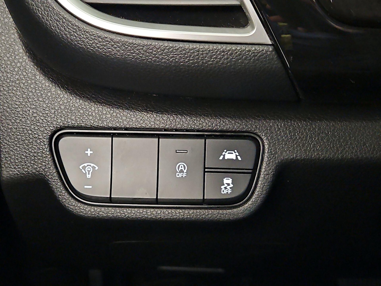 2022 Kia Seltos EX - Photo 14