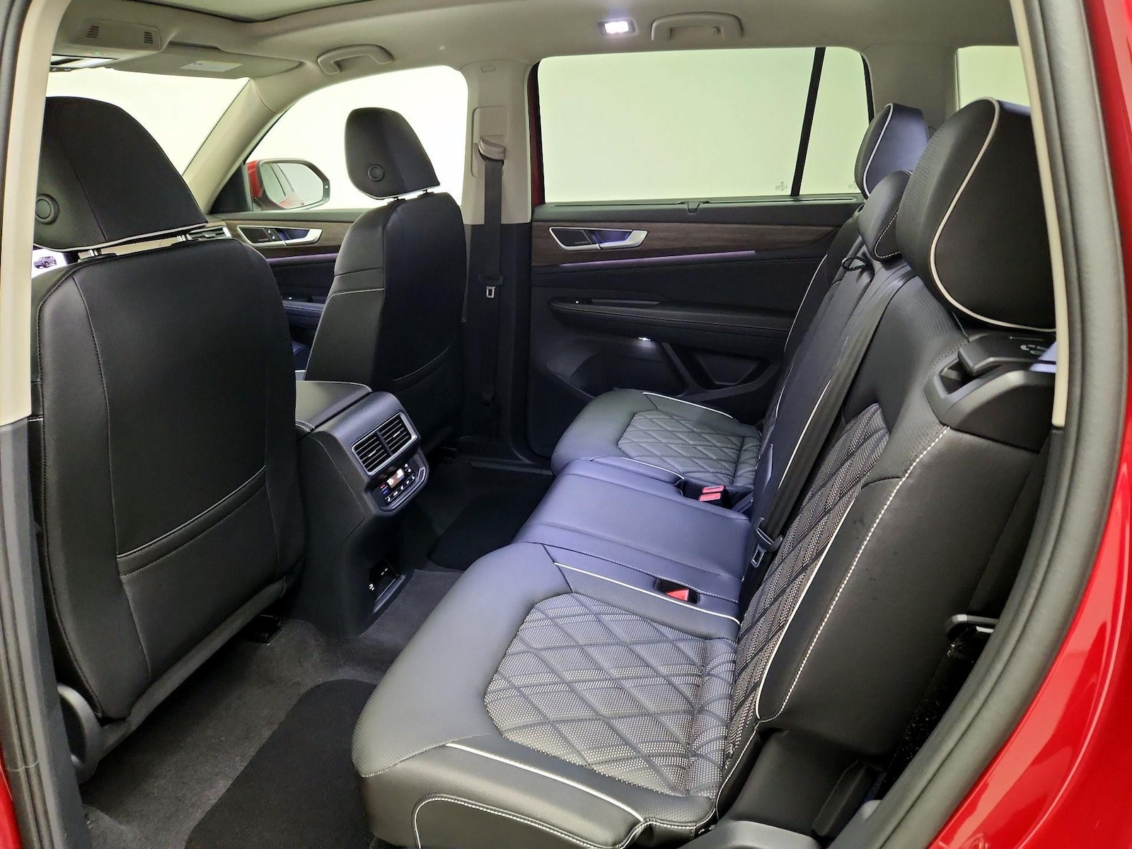 2025 Volkswagen Atlas SEL Premium R-Line - Photo 22
