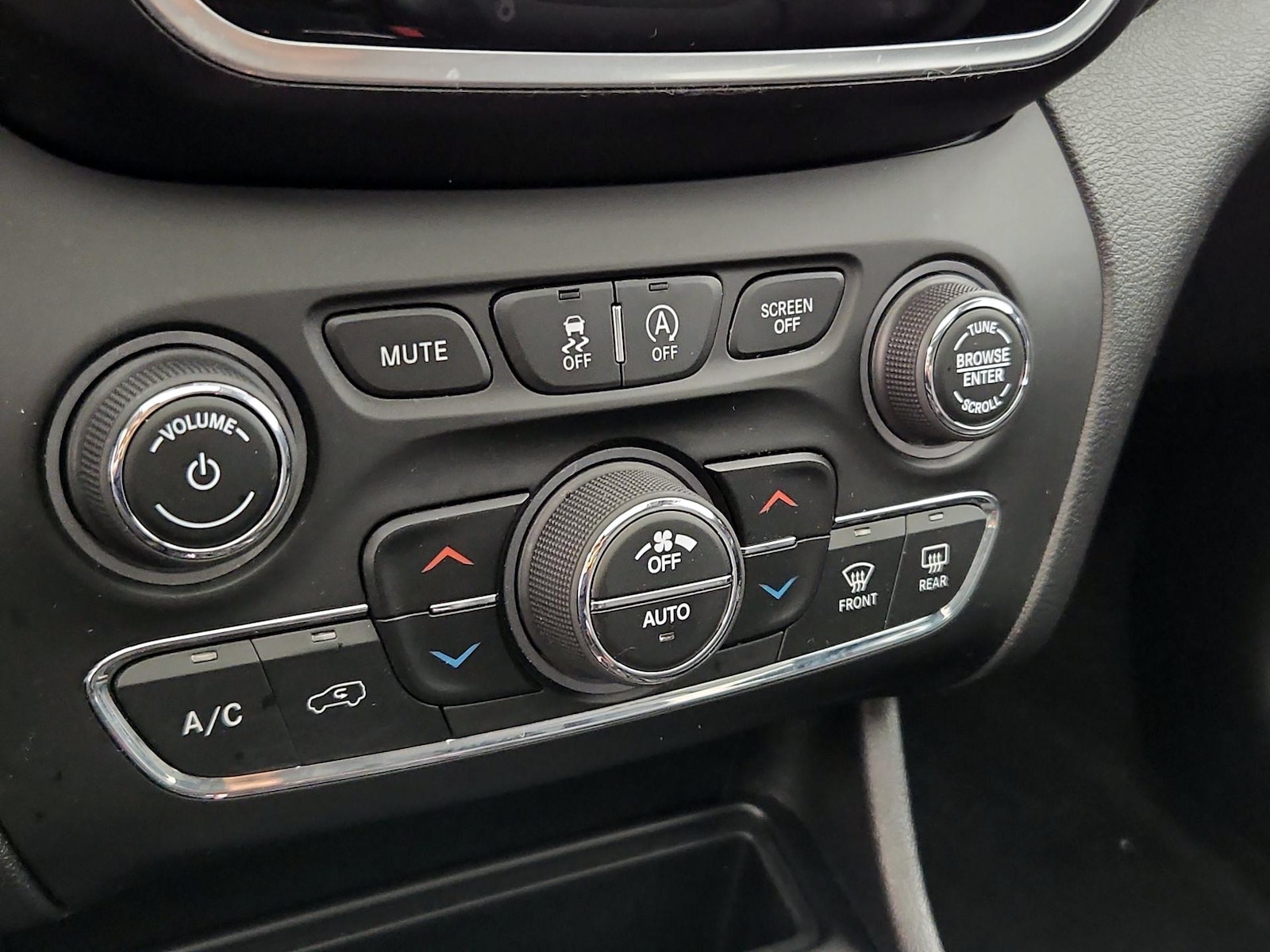 2020 Jeep Cherokee Limited - Photo 15