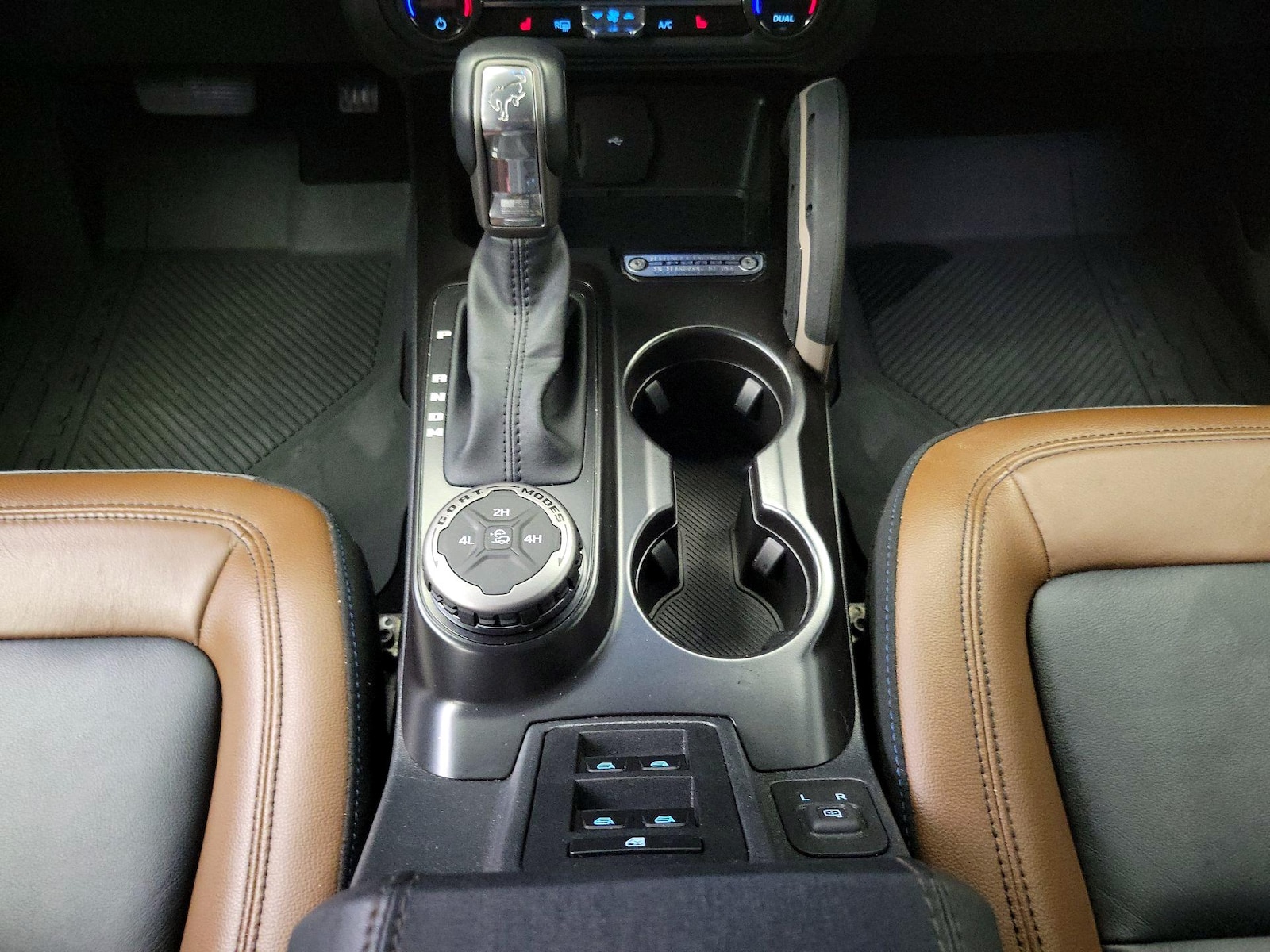 2024 Ford Bronco 4-Door Outer Banks - Photo 19