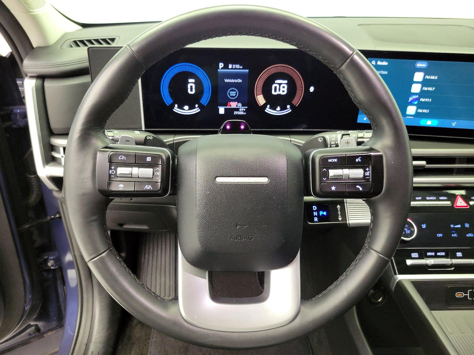 2025 Hyundai Santa Fe SEL - Photo 11