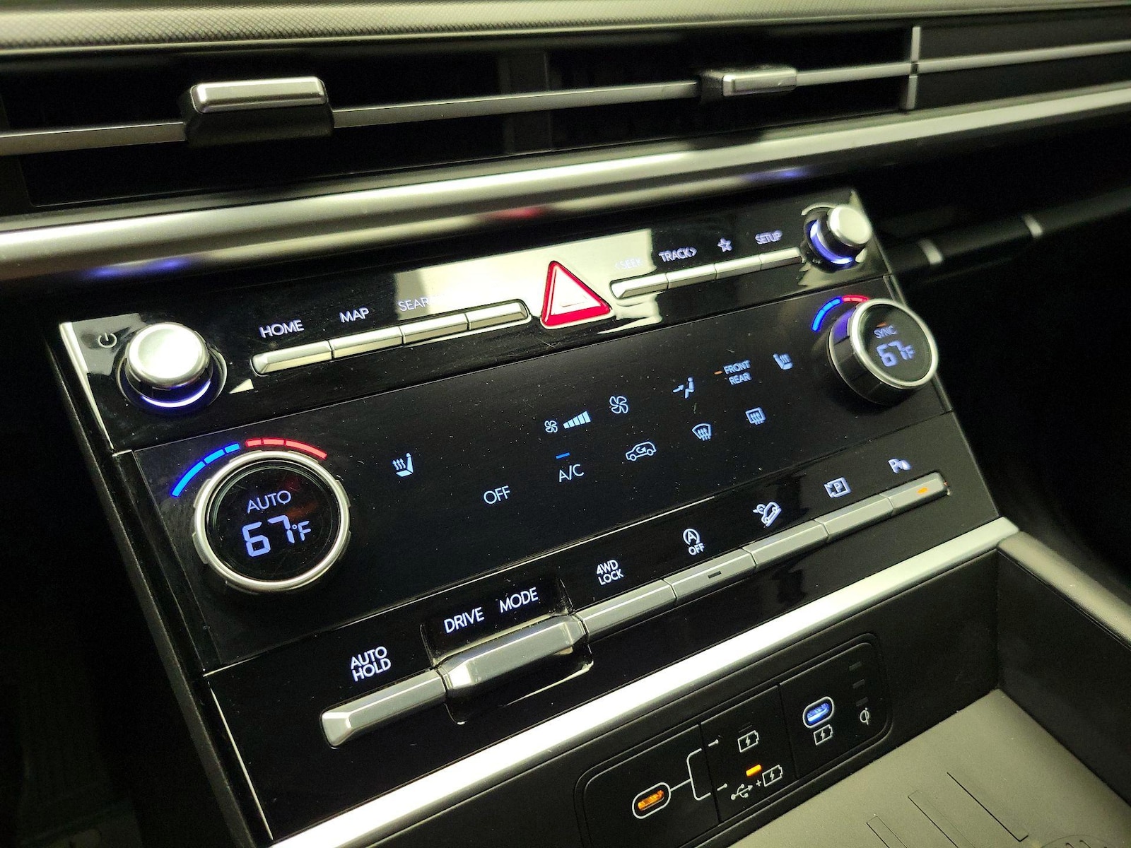 2025 Hyundai Santa Fe SEL - Photo 17