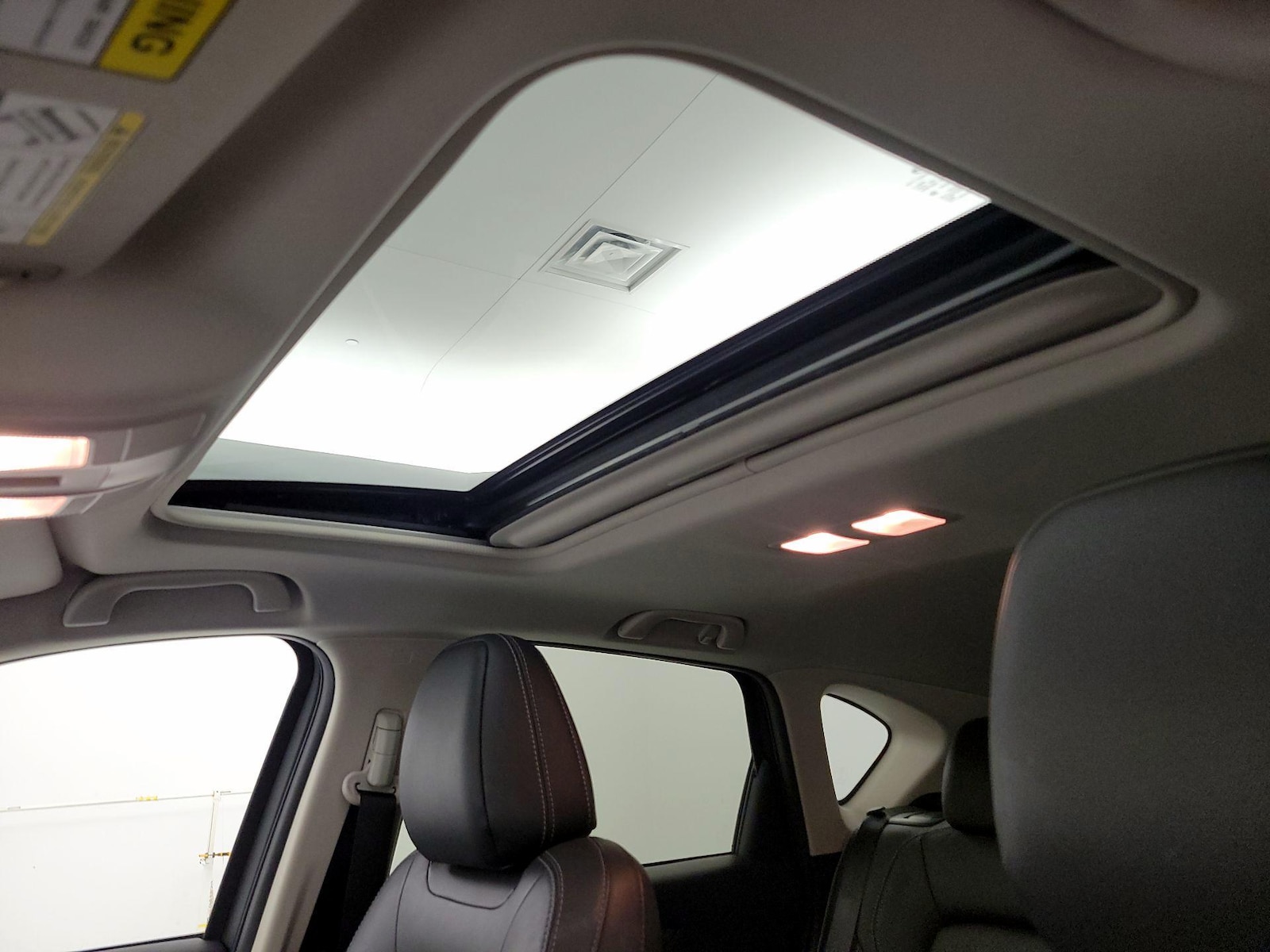 Sunroof(s) & Overhead Airbags