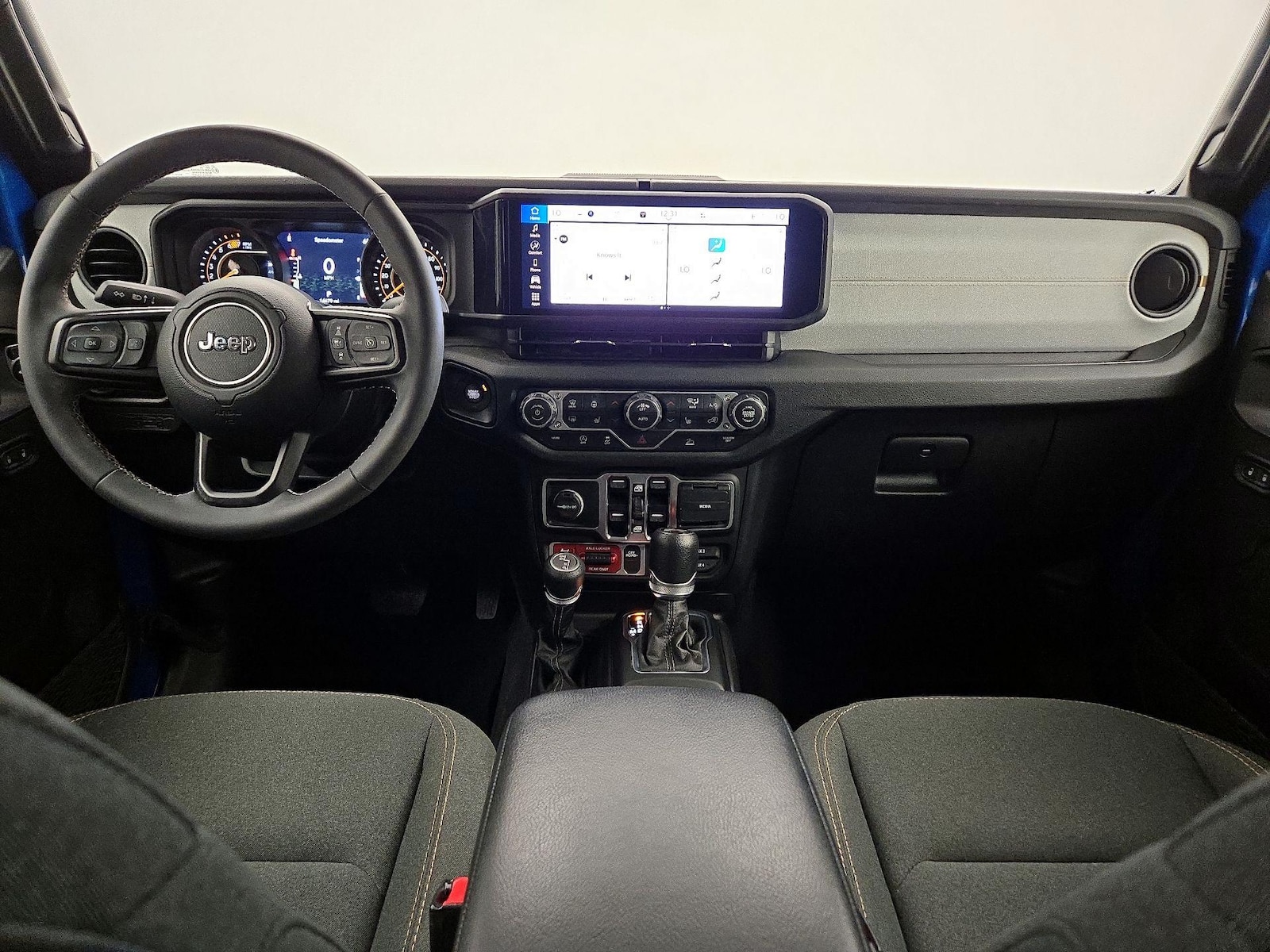 2025 Jeep Wrangler 4-Door Willys - Photo 10