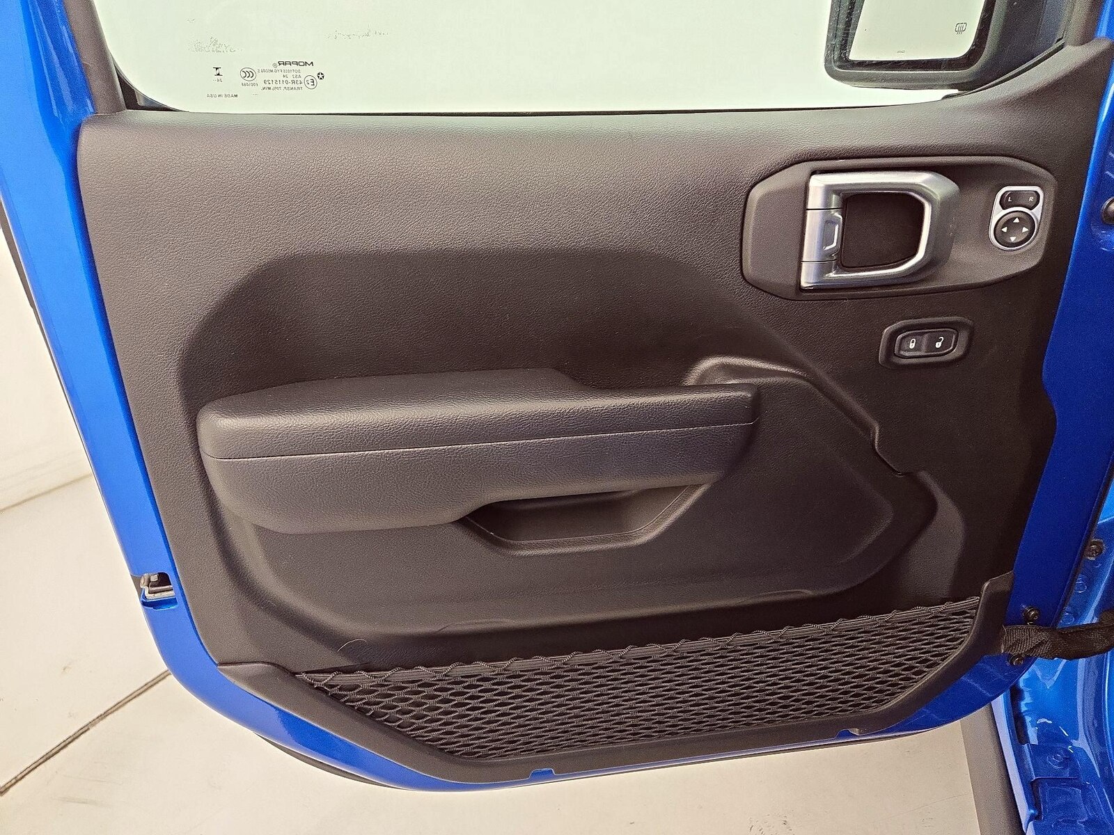 2025 Jeep Wrangler 4-Door Willys - Photo 13