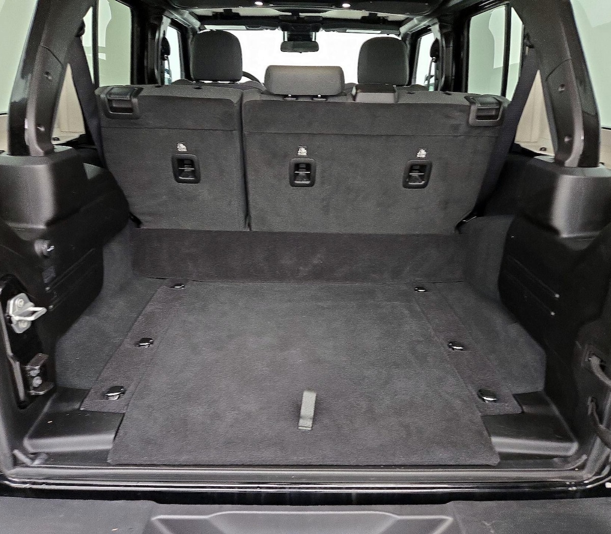 Trunk/Cargo (Seats Up)