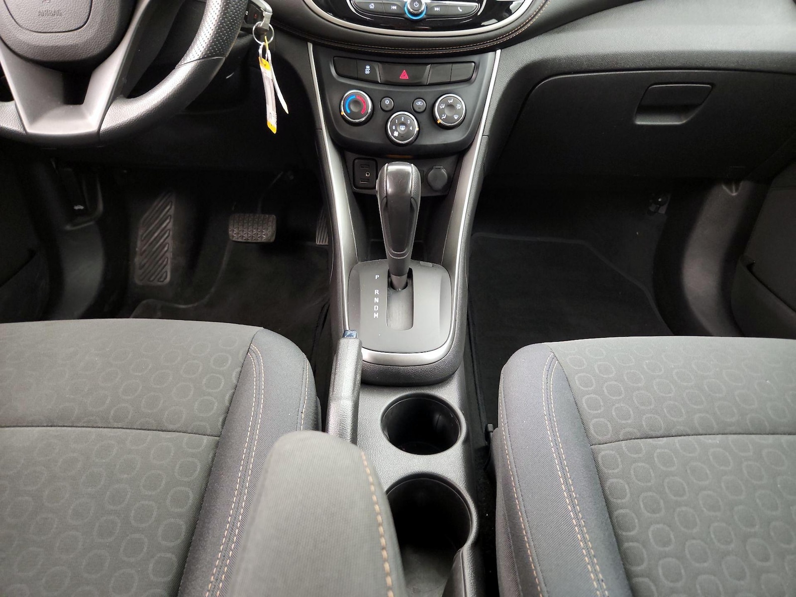 2020 Chevrolet Trax LS - Photo 16