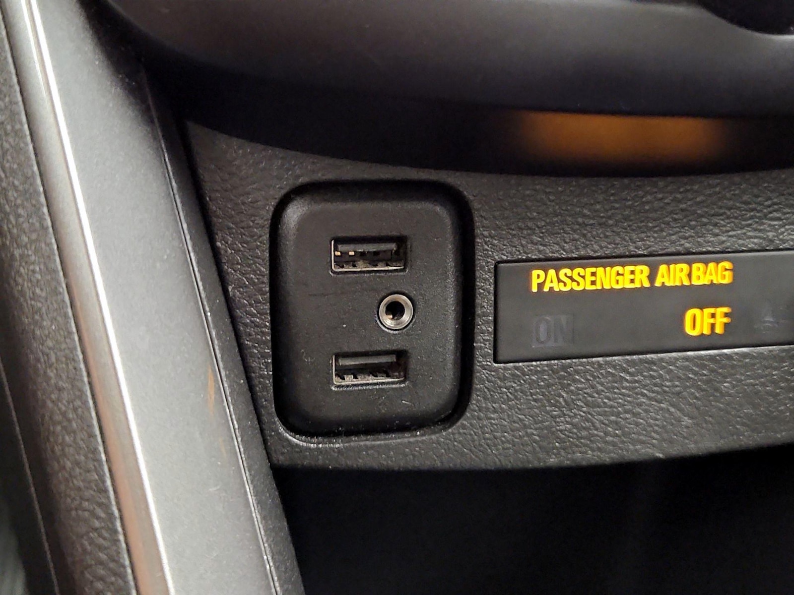 2020 Chevrolet Trax LS - Photo 17