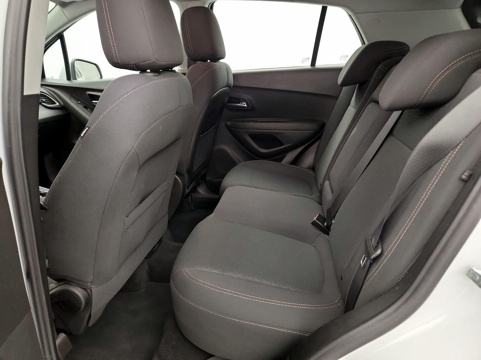 2020 Chevrolet Trax LS - Photo 18