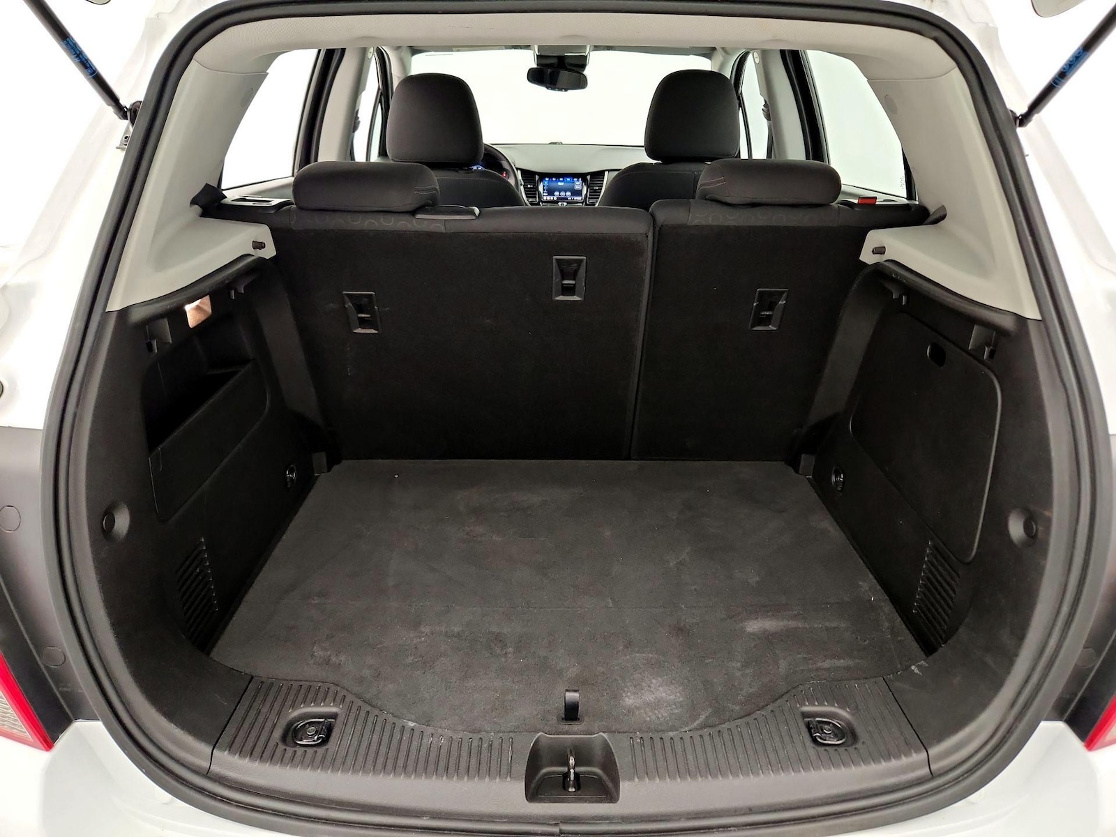 2020 Chevrolet Trax LS - Photo 19