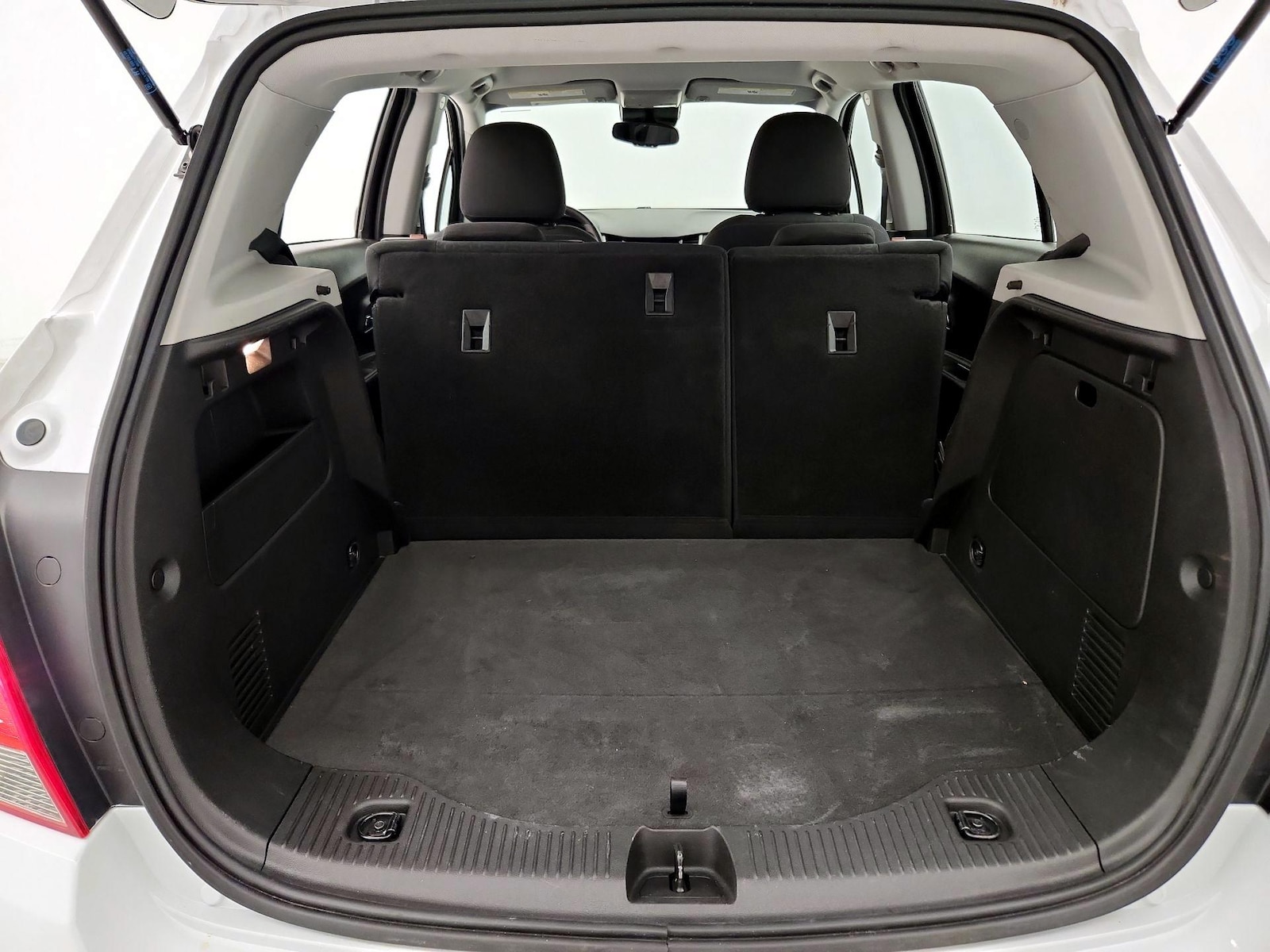 2020 Chevrolet Trax LS - Photo 20