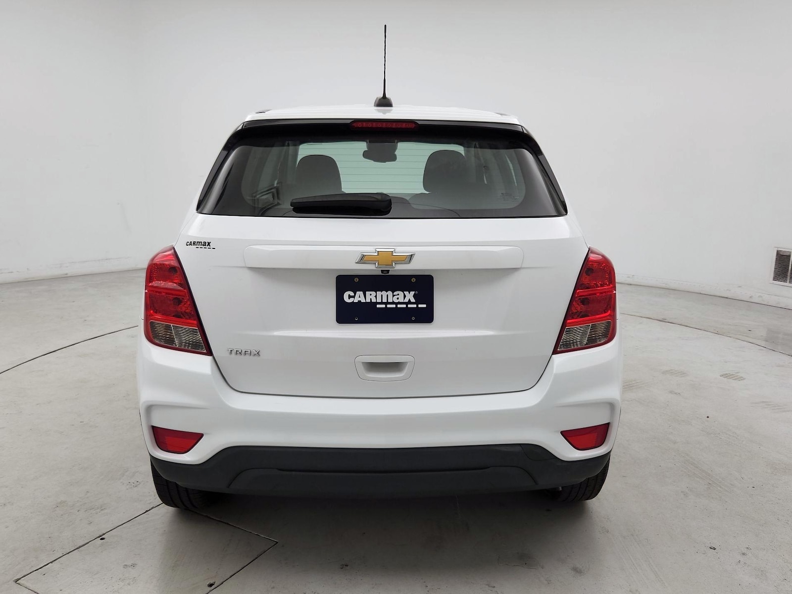 2020 Chevrolet Trax LS - Photo 6