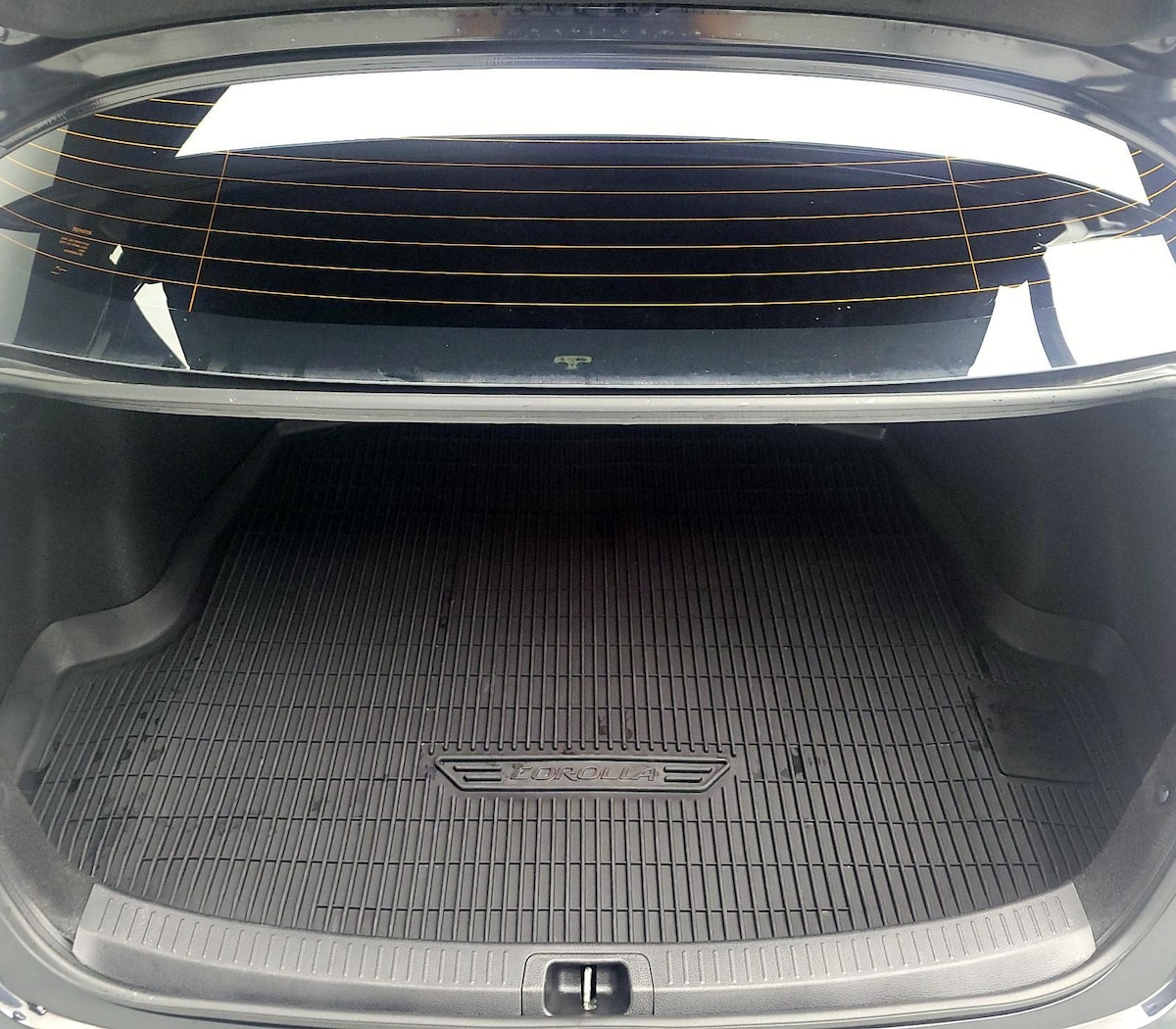Trunk/Cargo (Seats Up)