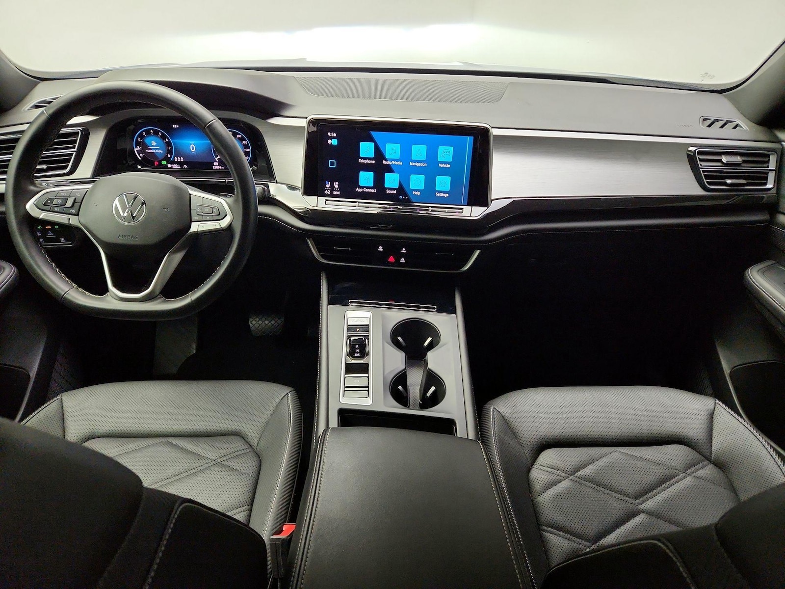 2025 Volkswagen Atlas Cross Sport SE - Photo 8