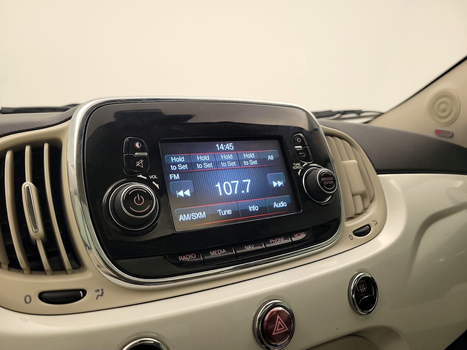 2018 FIAT 500 Lounge - Photo 16